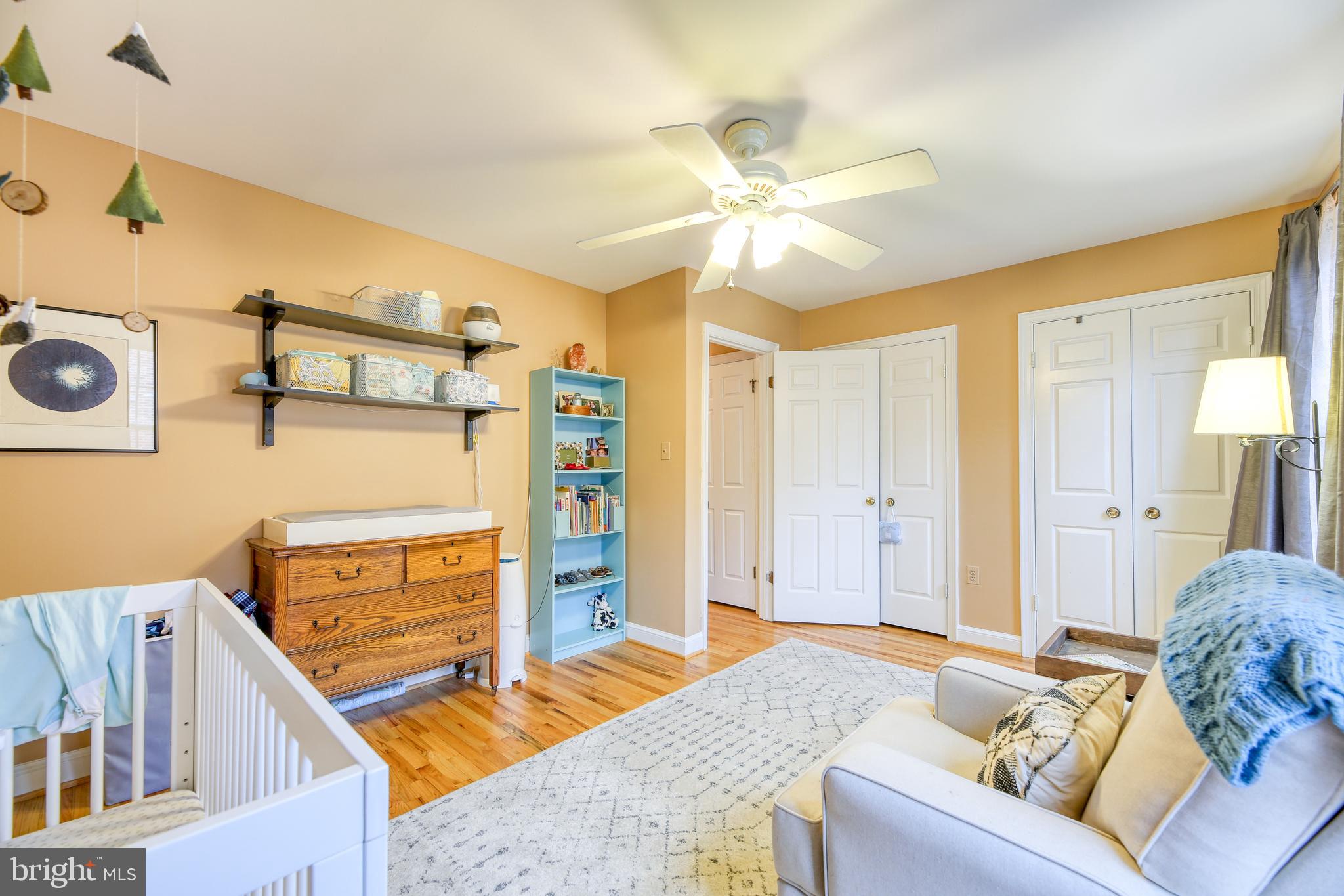 SHUTERS HILL - Residential