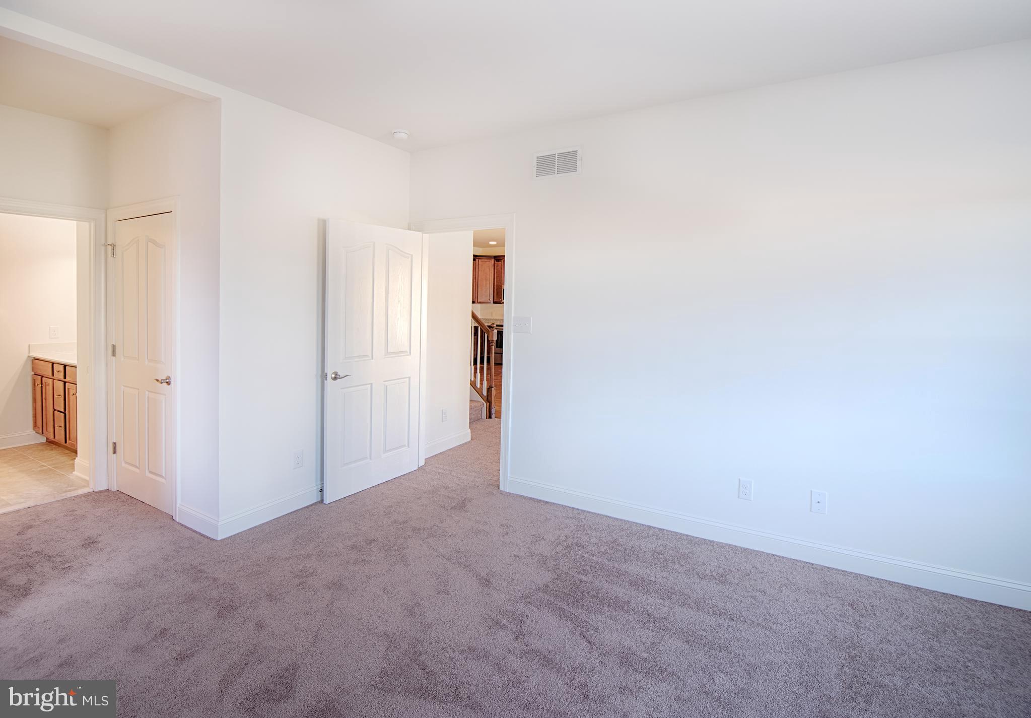 VILLAGE OF EASTRIDGE - Residential