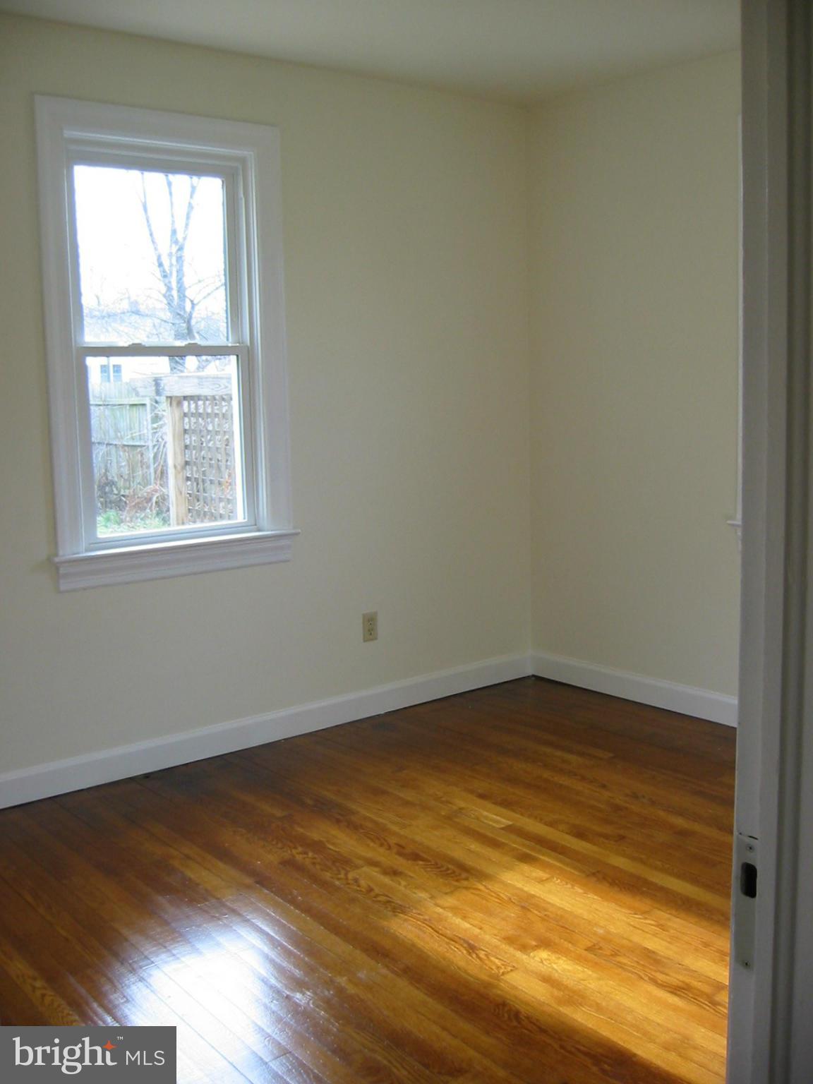 COURTLAND HEIGHTS - Residential Lease