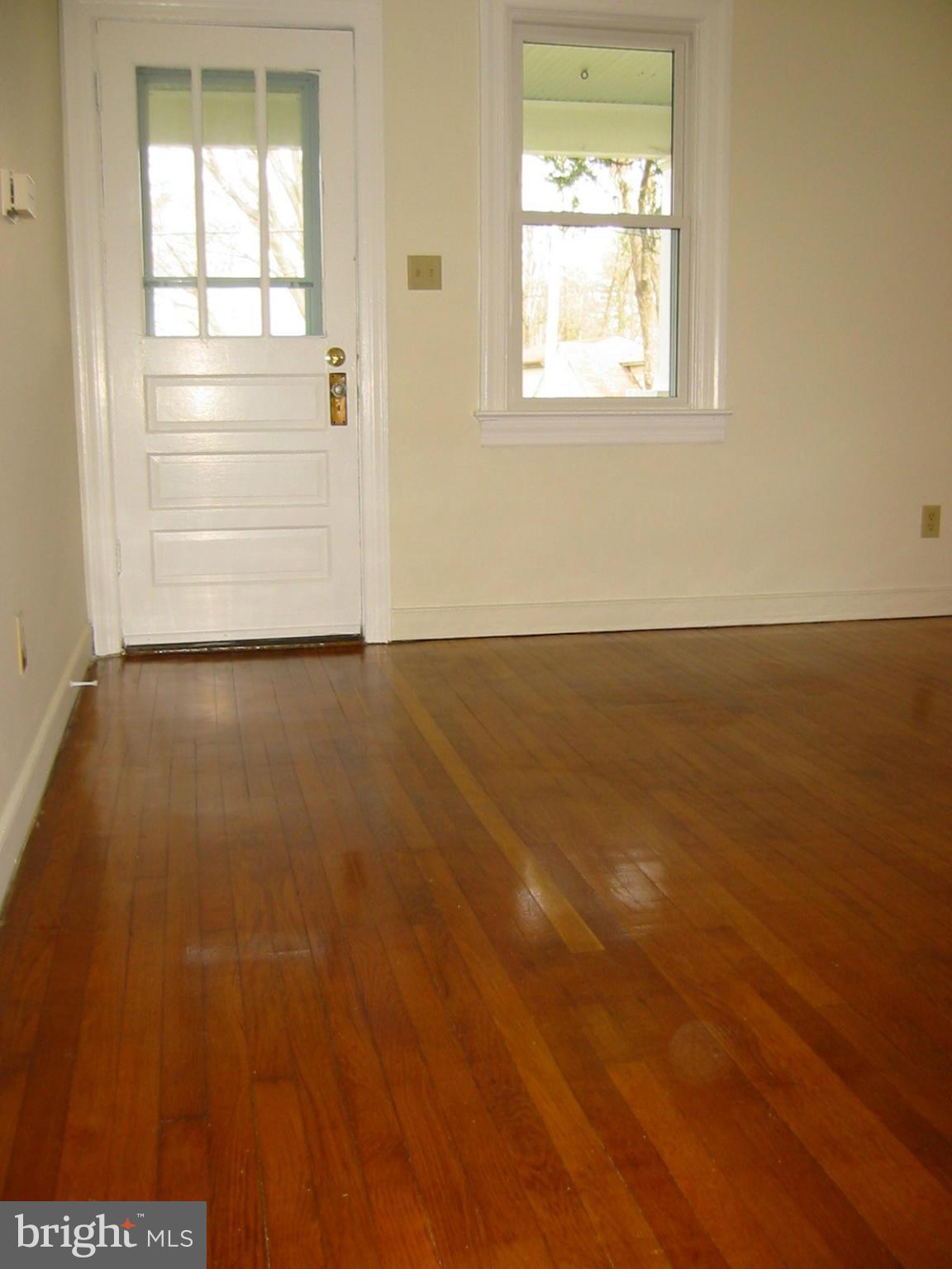 COURTLAND HEIGHTS - Residential Lease