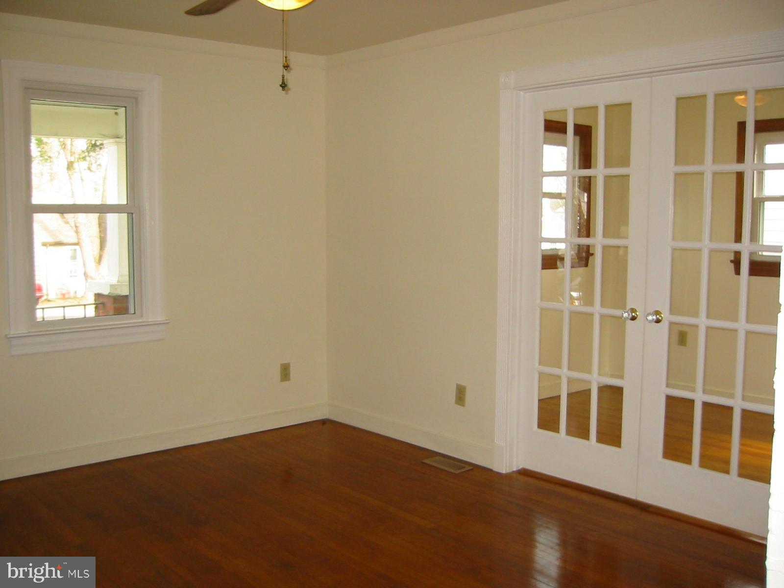 COURTLAND HEIGHTS - Residential Lease