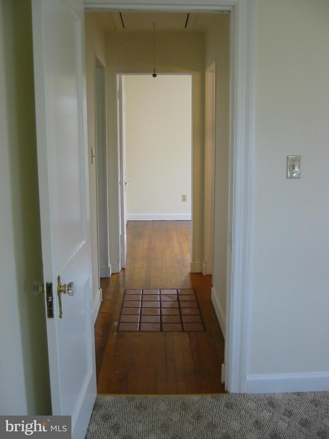 COURTLAND HEIGHTS - Residential Lease