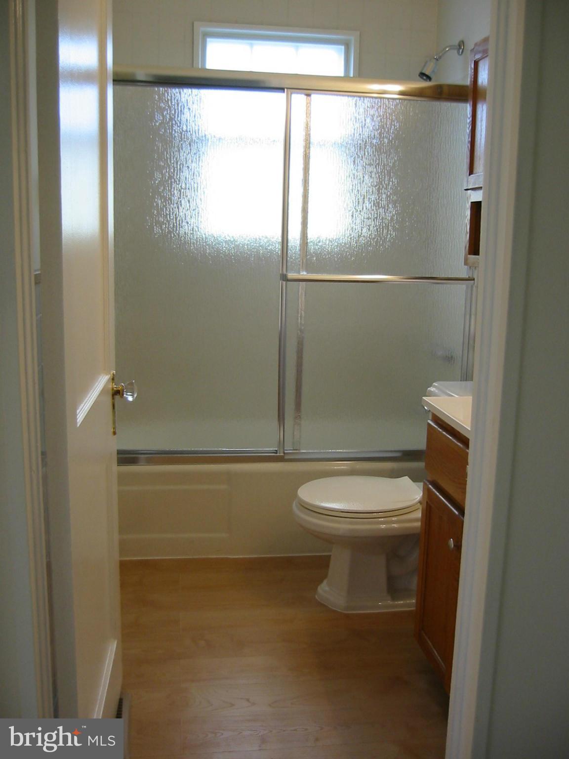 COURTLAND HEIGHTS - Residential Lease