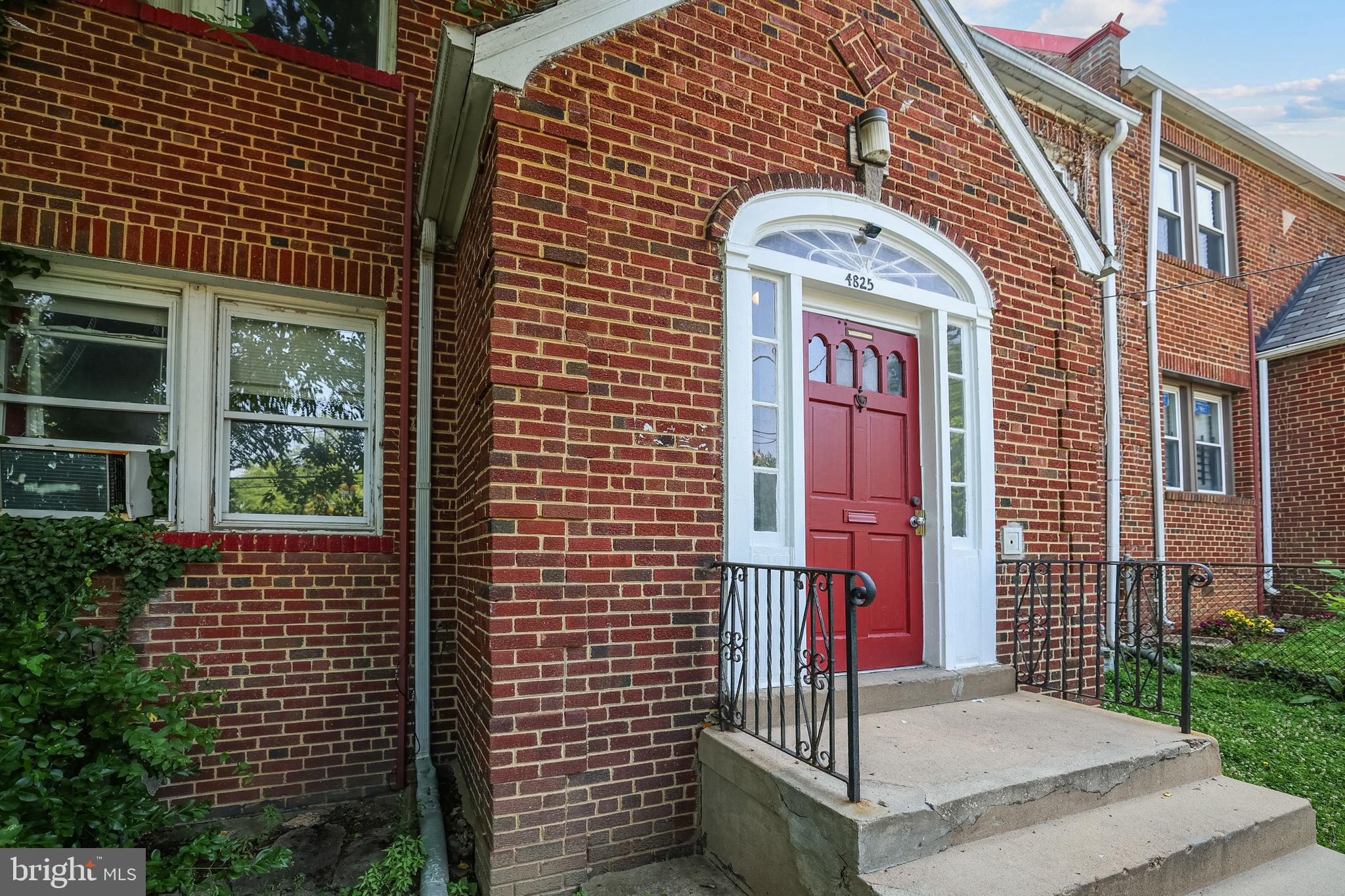 4825 3RD STREET NW