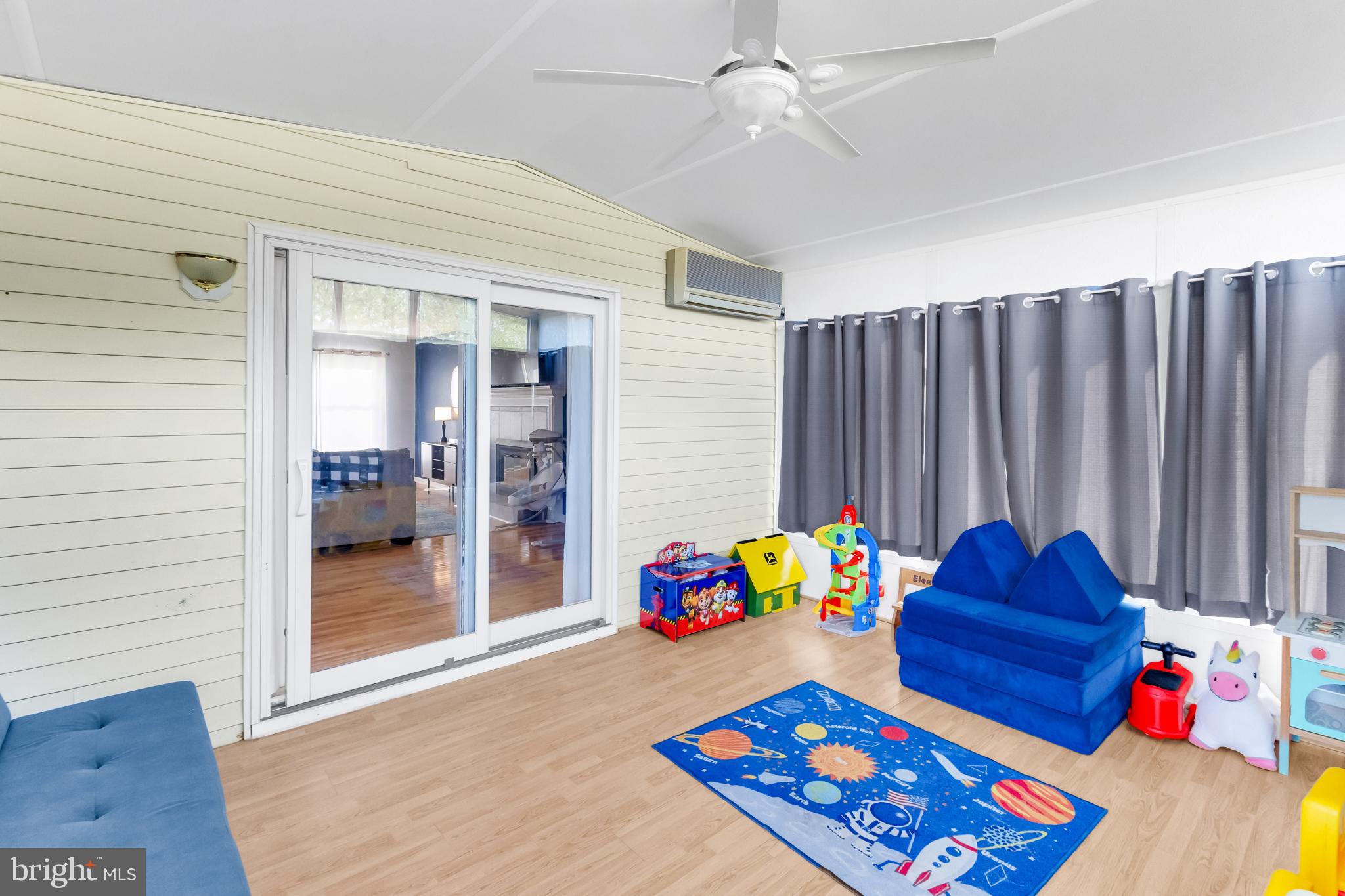 PASSERDYKE VILLAGE - Residential