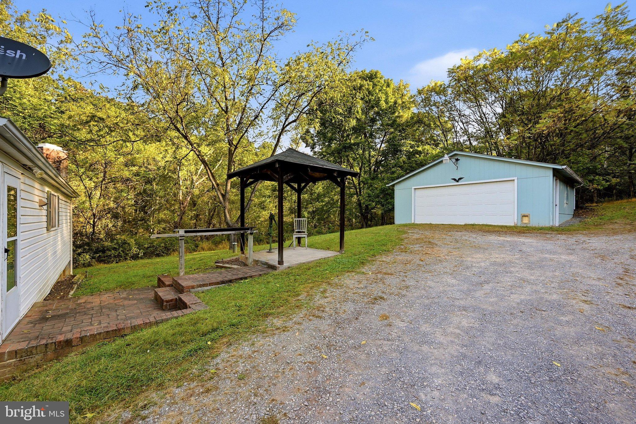 3894 NORTHWESTERN PIKE
