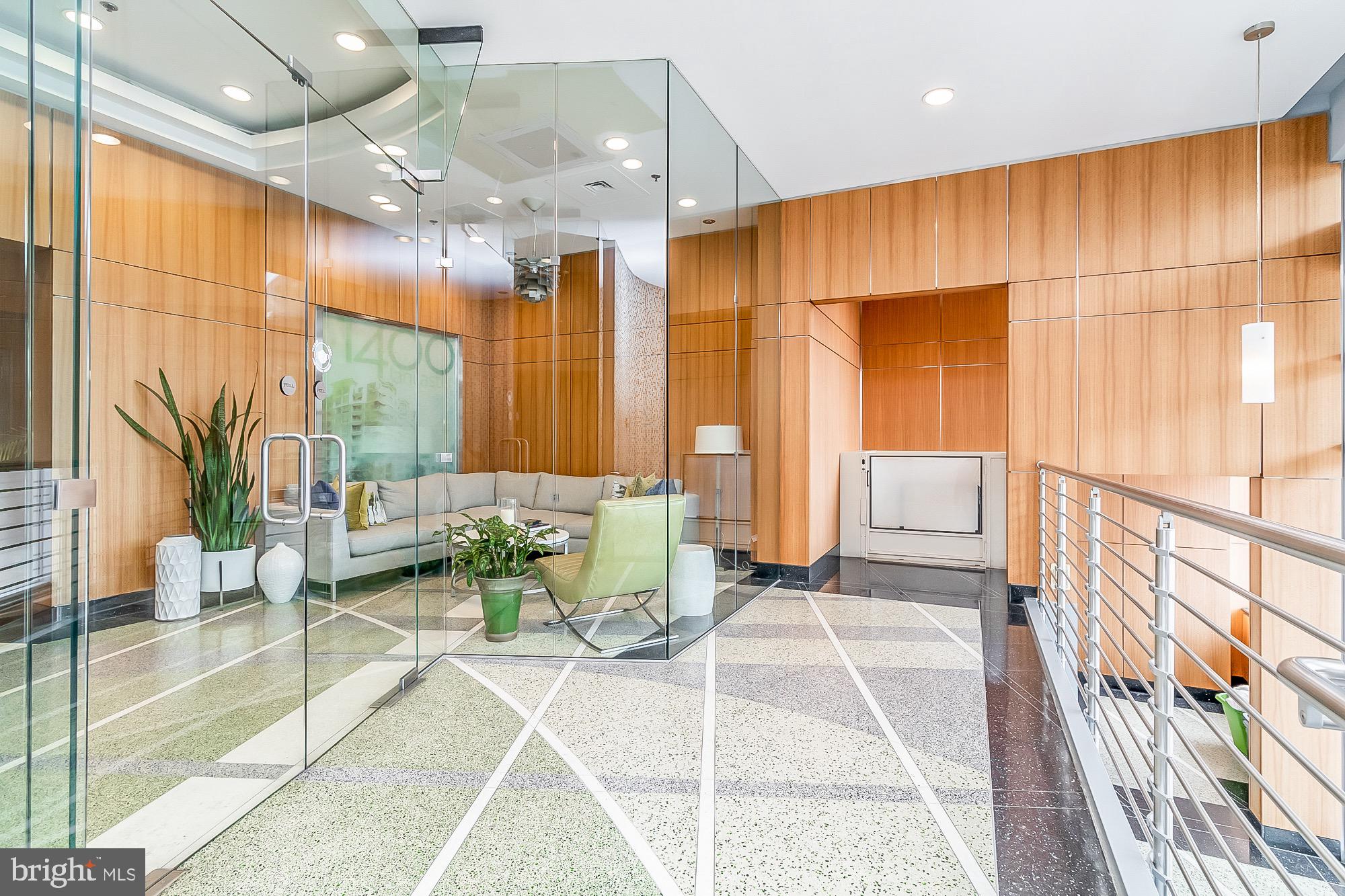 HARBOR EAST - Residential