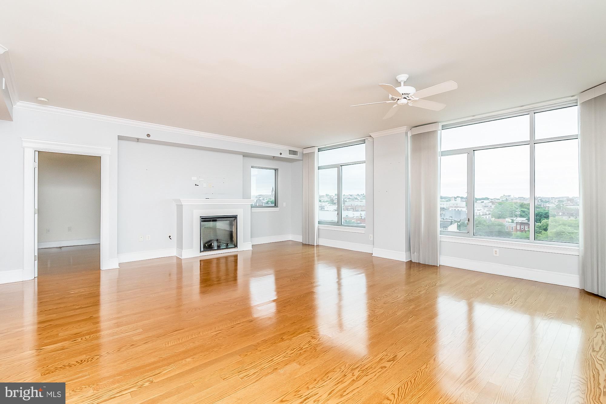 HARBOR EAST - Residential