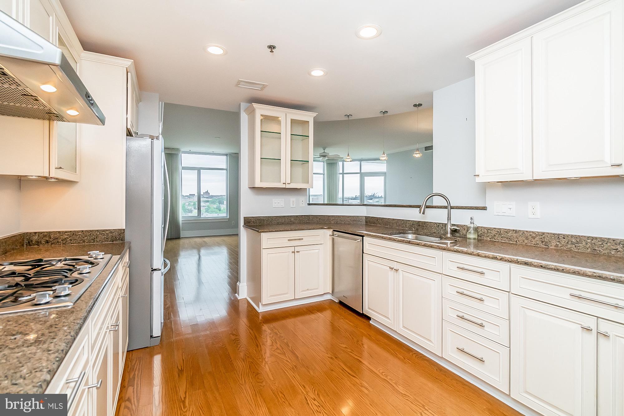 HARBOR EAST - Residential