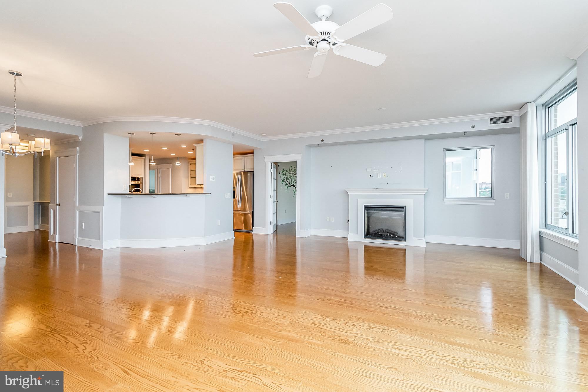 HARBOR EAST - Residential