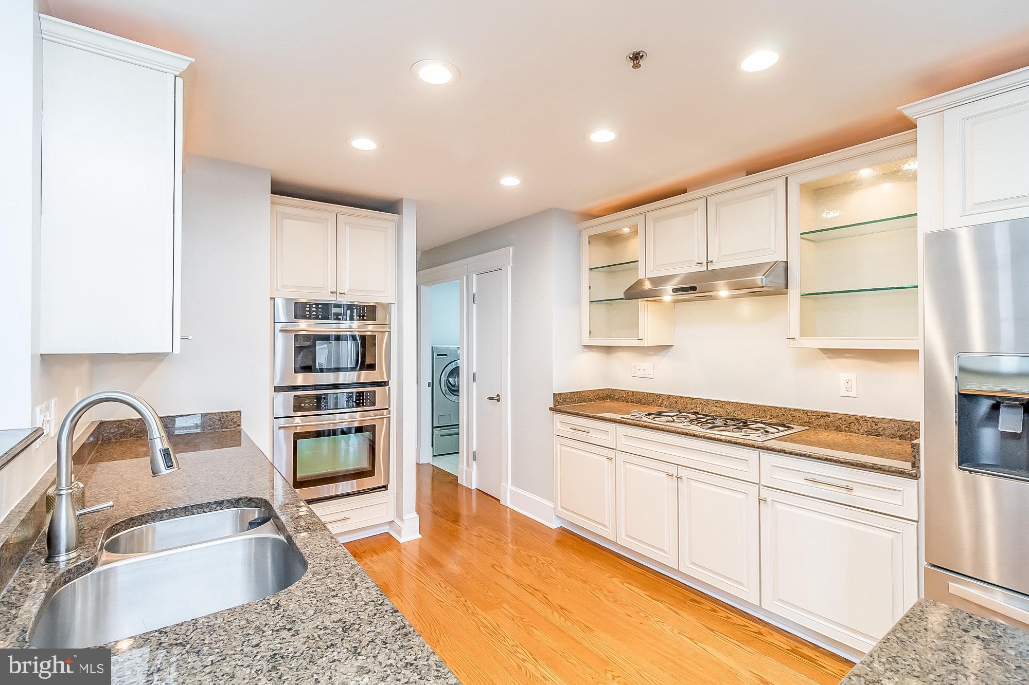 HARBOR EAST - Residential