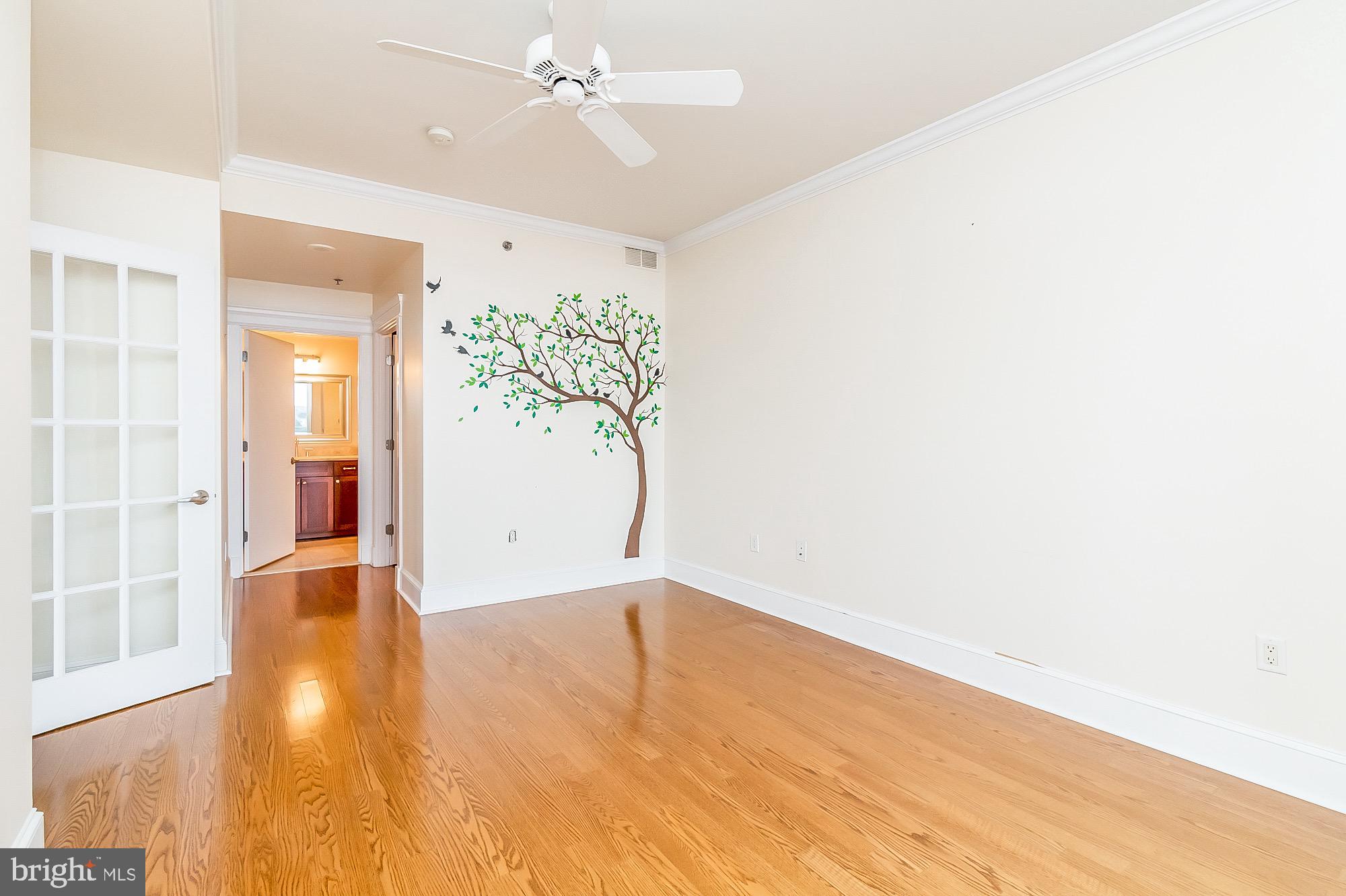 HARBOR EAST - Residential