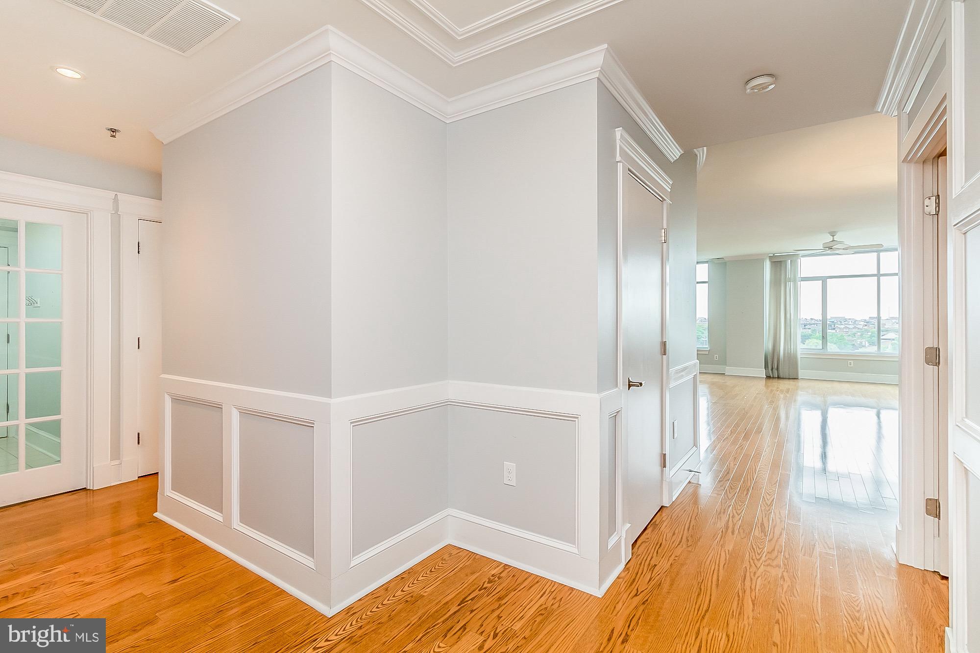 HARBOR EAST - Residential