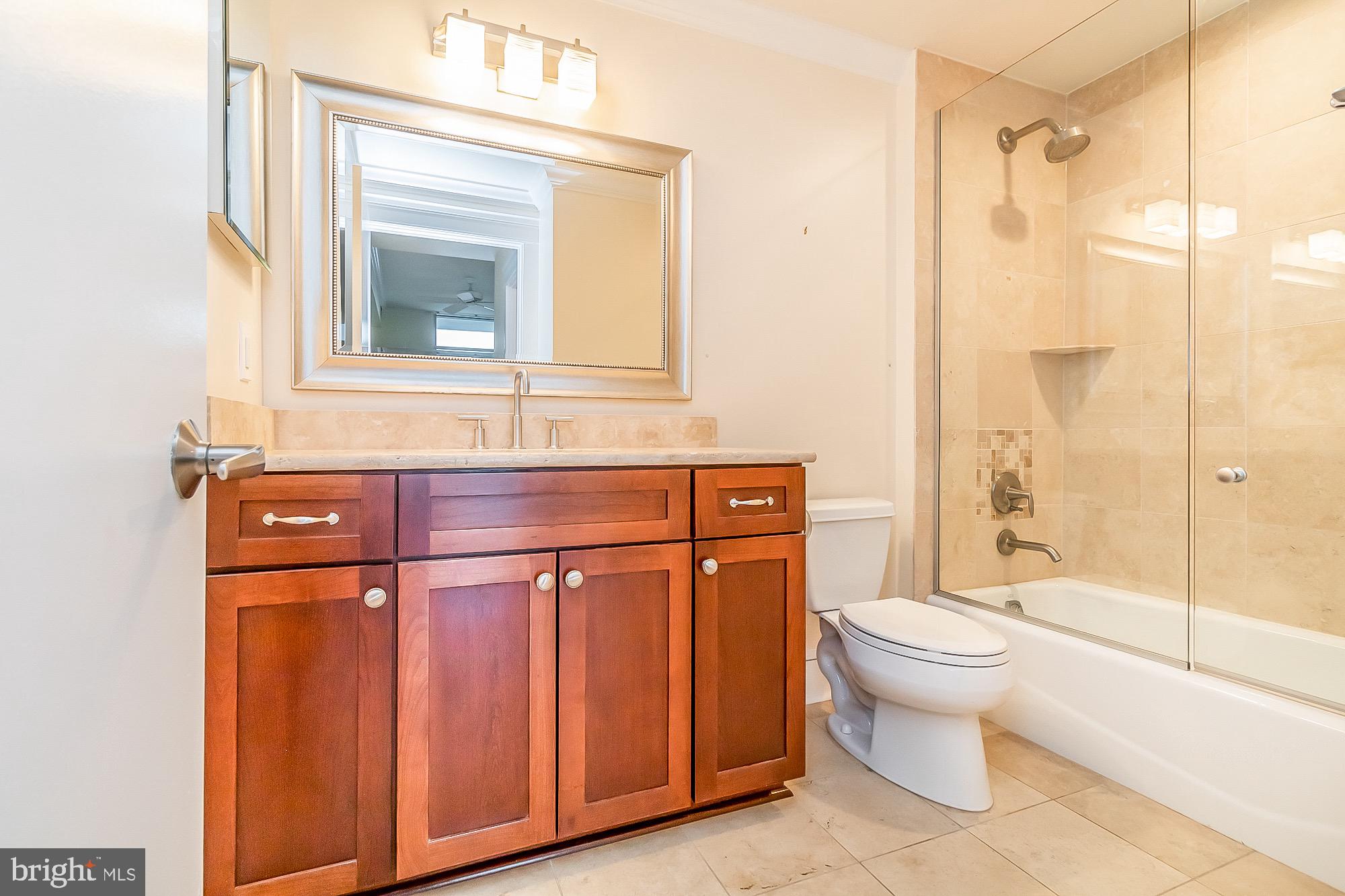 HARBOR EAST - Residential