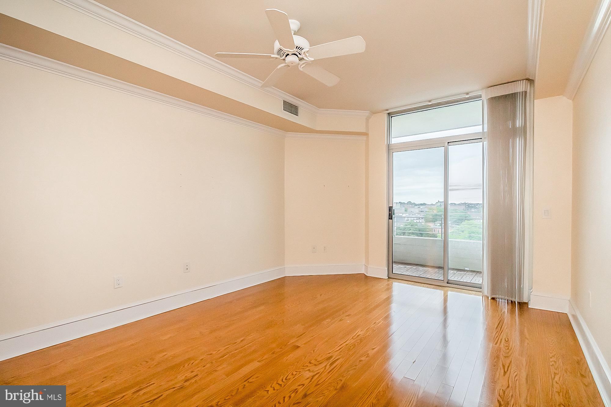 HARBOR EAST - Residential