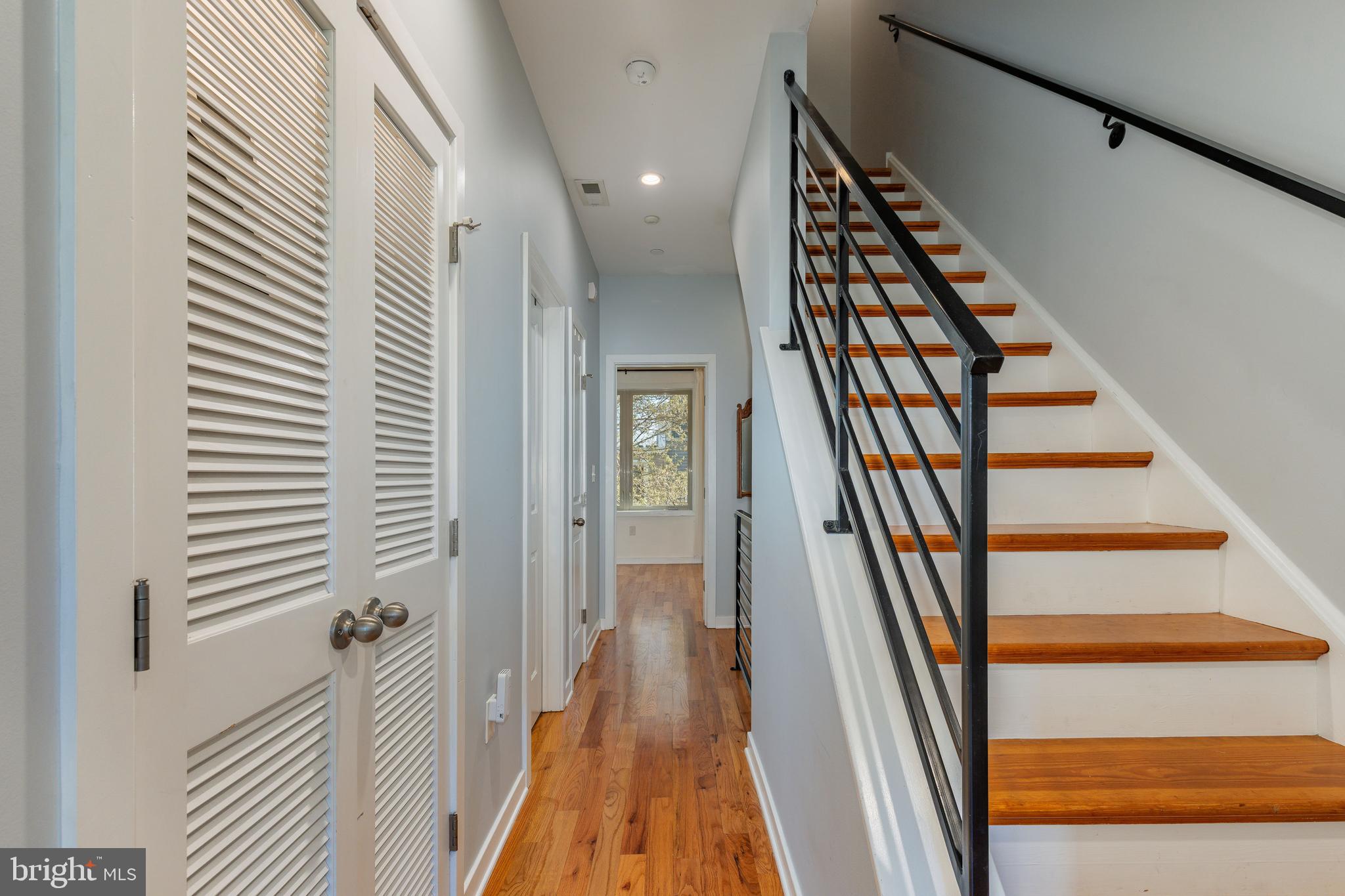 POINT BREEZE - Residential