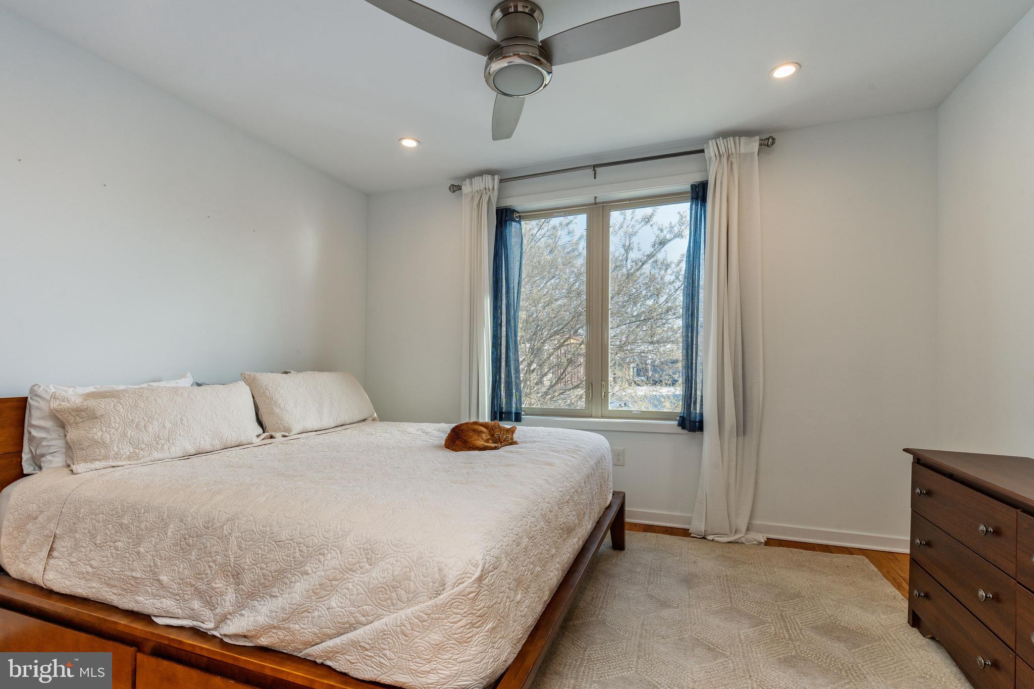 POINT BREEZE - Residential