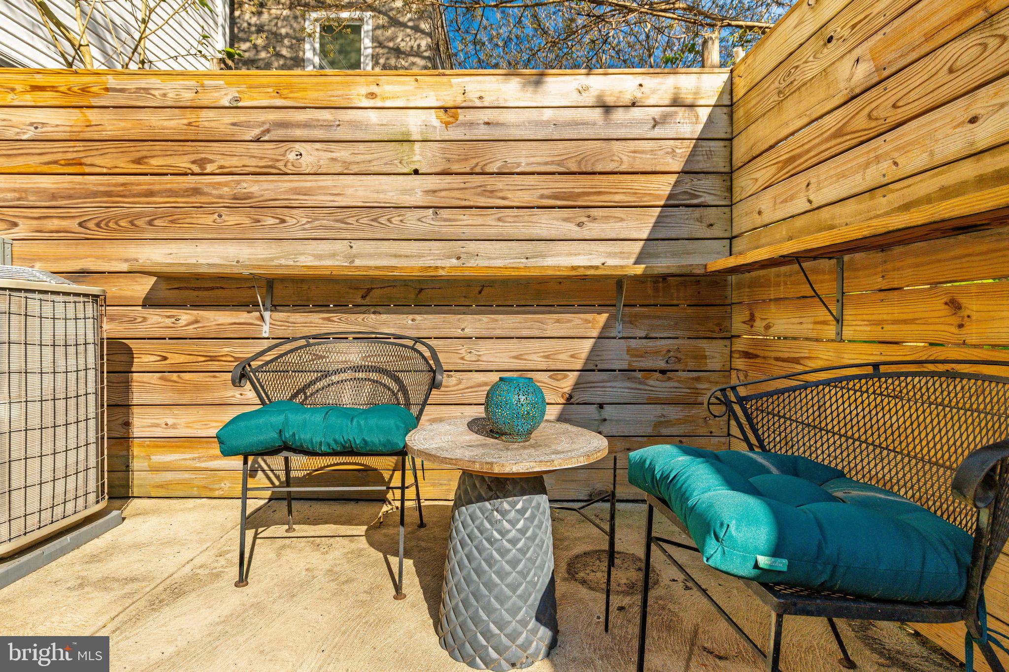 POINT BREEZE - Residential