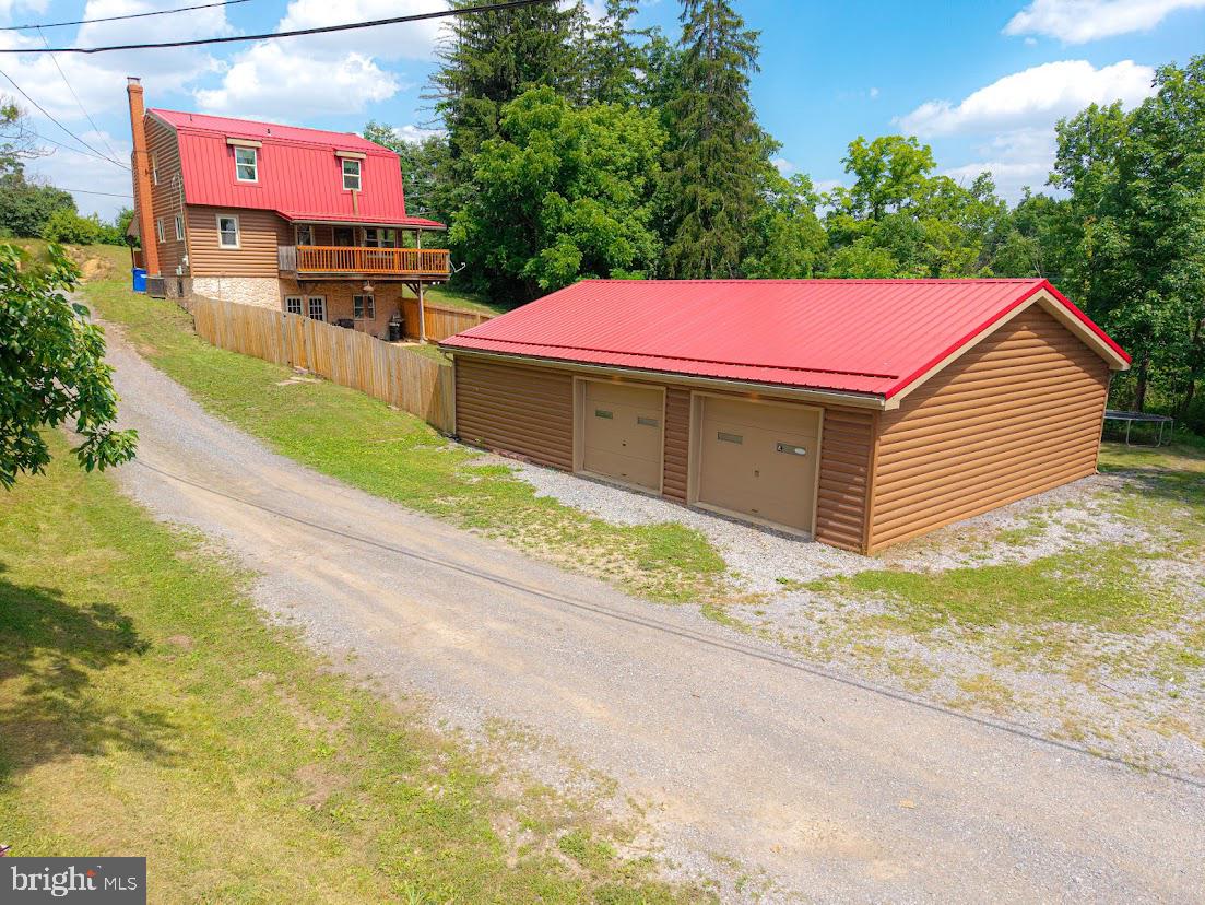 3311 VALLEY RAOD