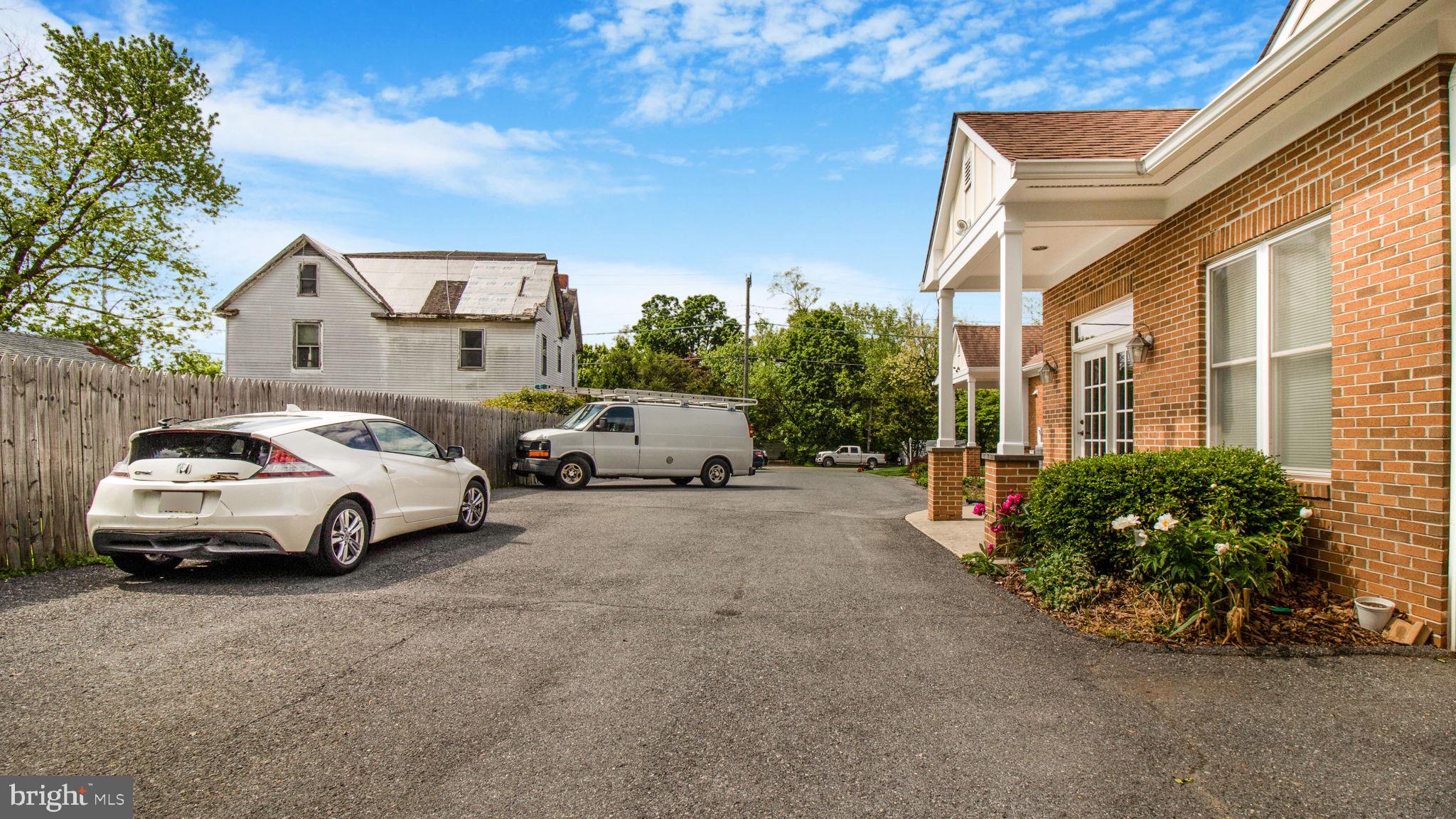 FAIRLAND ACRES - Residential