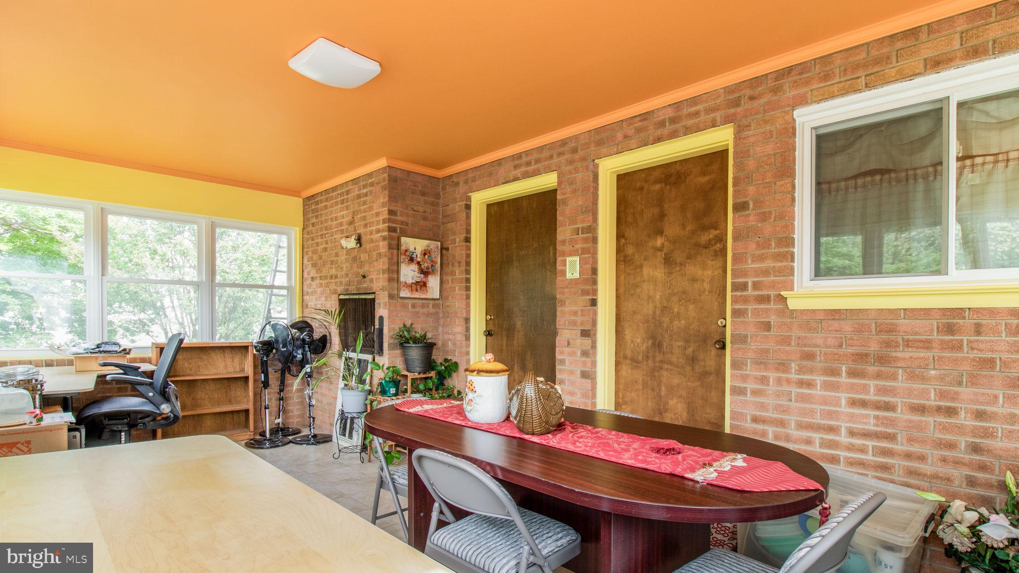 FAIRLAND ACRES - Residential