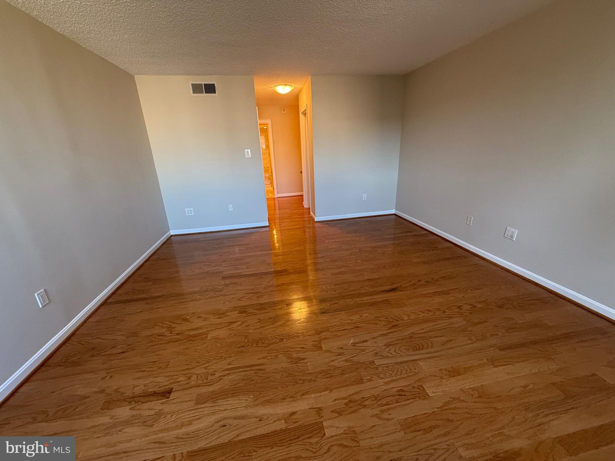 THE REPRESENTATIVE - Residential Lease