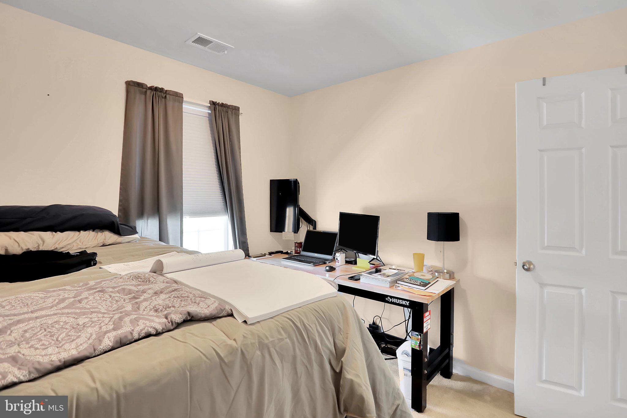 LAKELAND PLACE - Residential