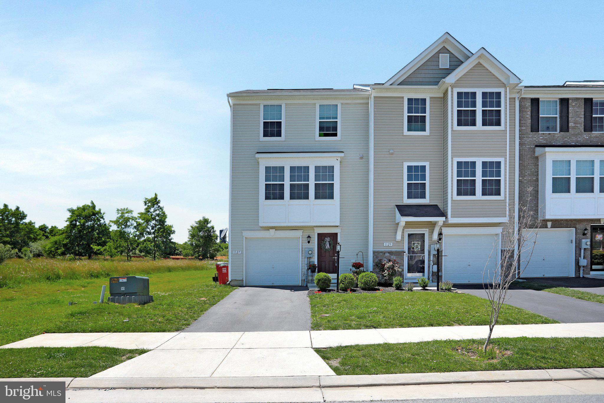 LAKELAND PLACE - Residential