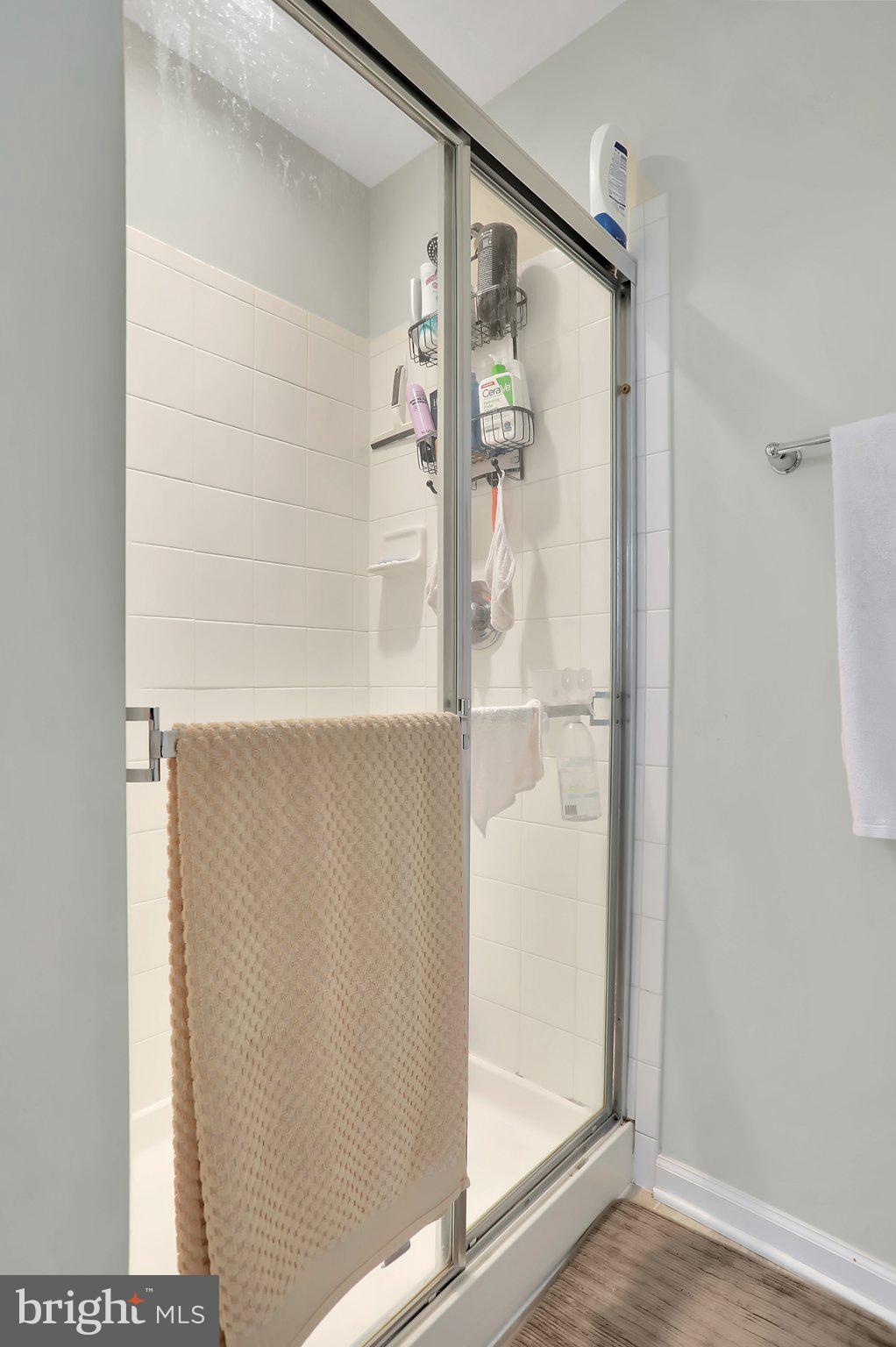 LAKELAND PLACE - Residential