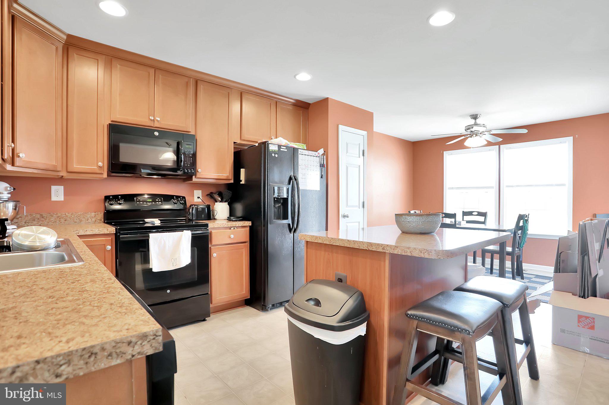 LAKELAND PLACE - Residential