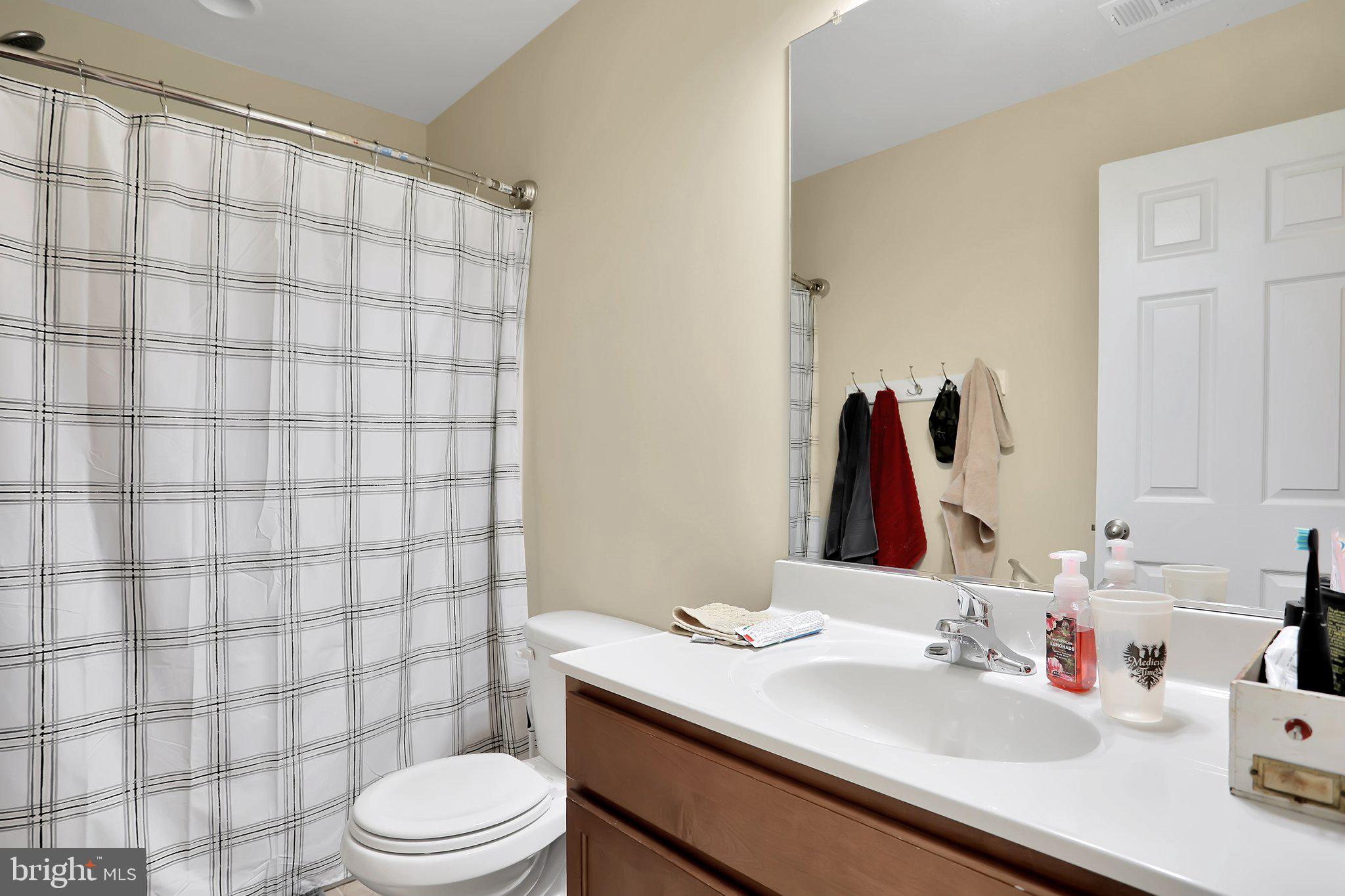 LAKELAND PLACE - Residential