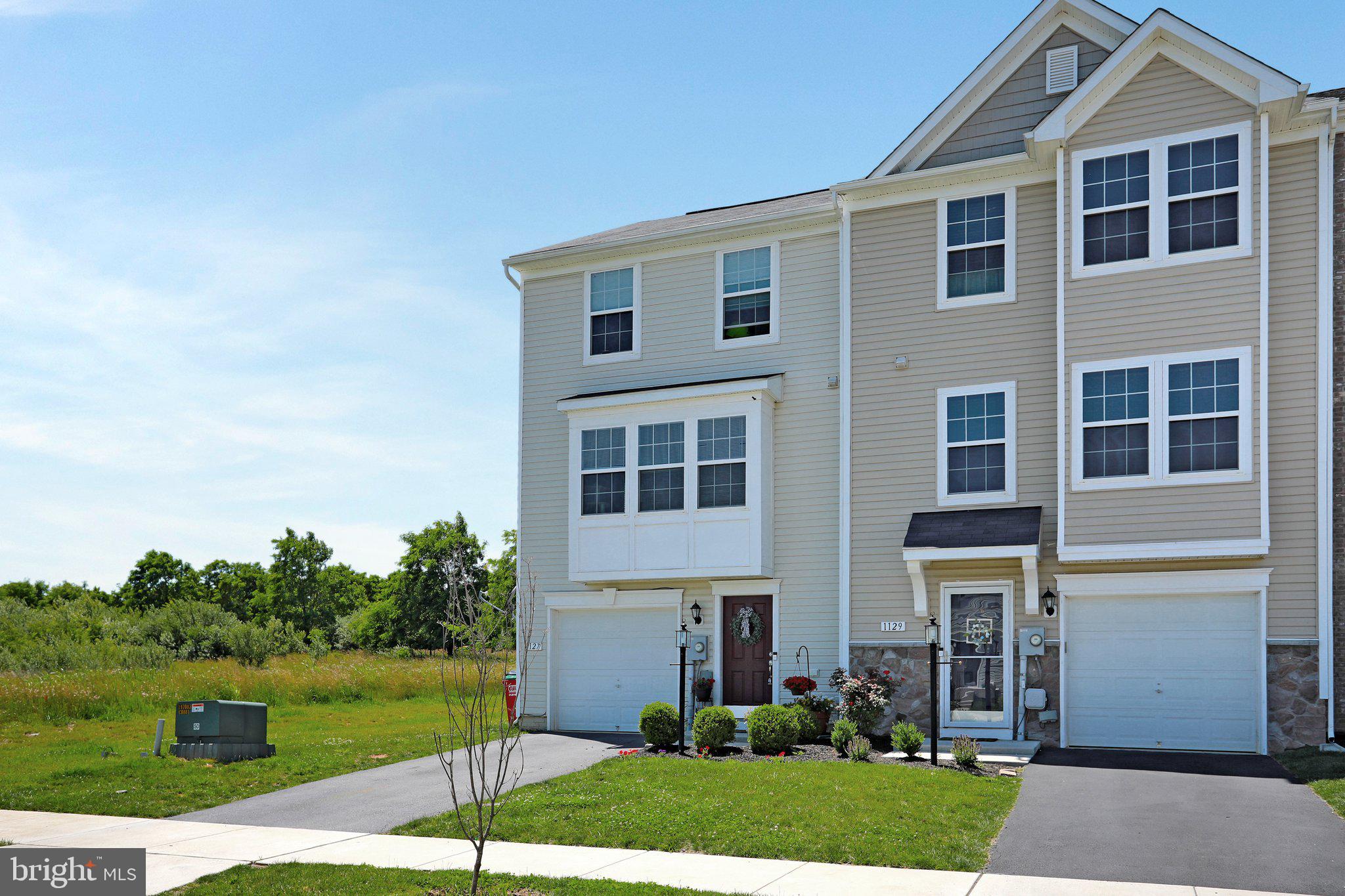 LAKELAND PLACE - Residential