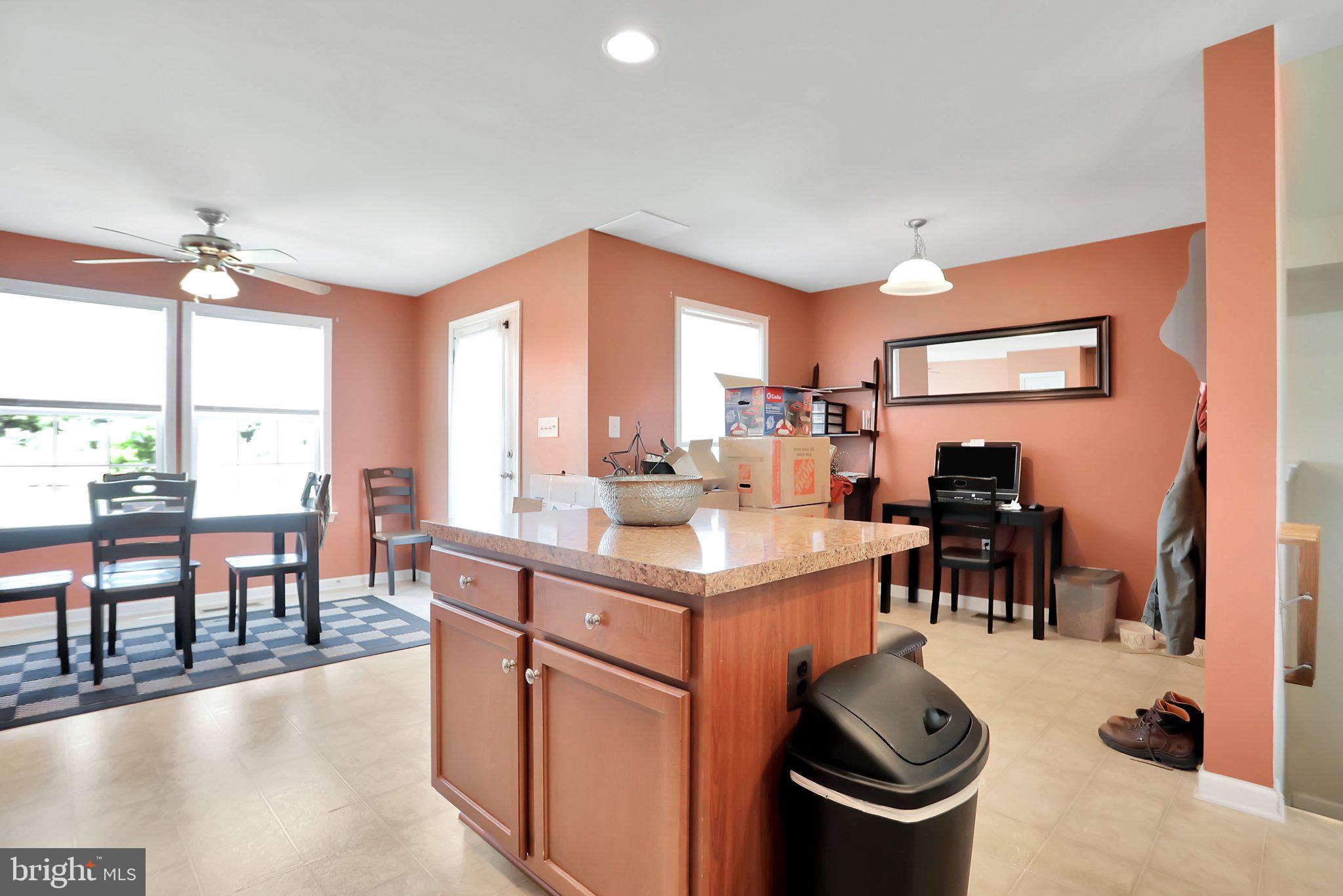 LAKELAND PLACE - Residential