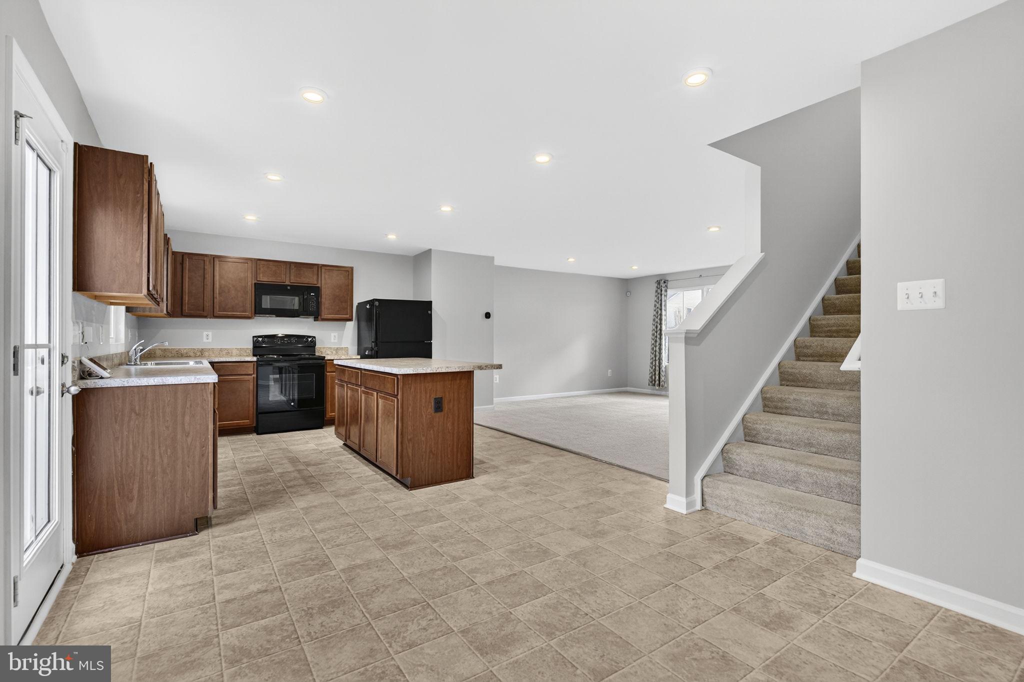 THE VILLAGE AT MIDDLETOWN - Residential