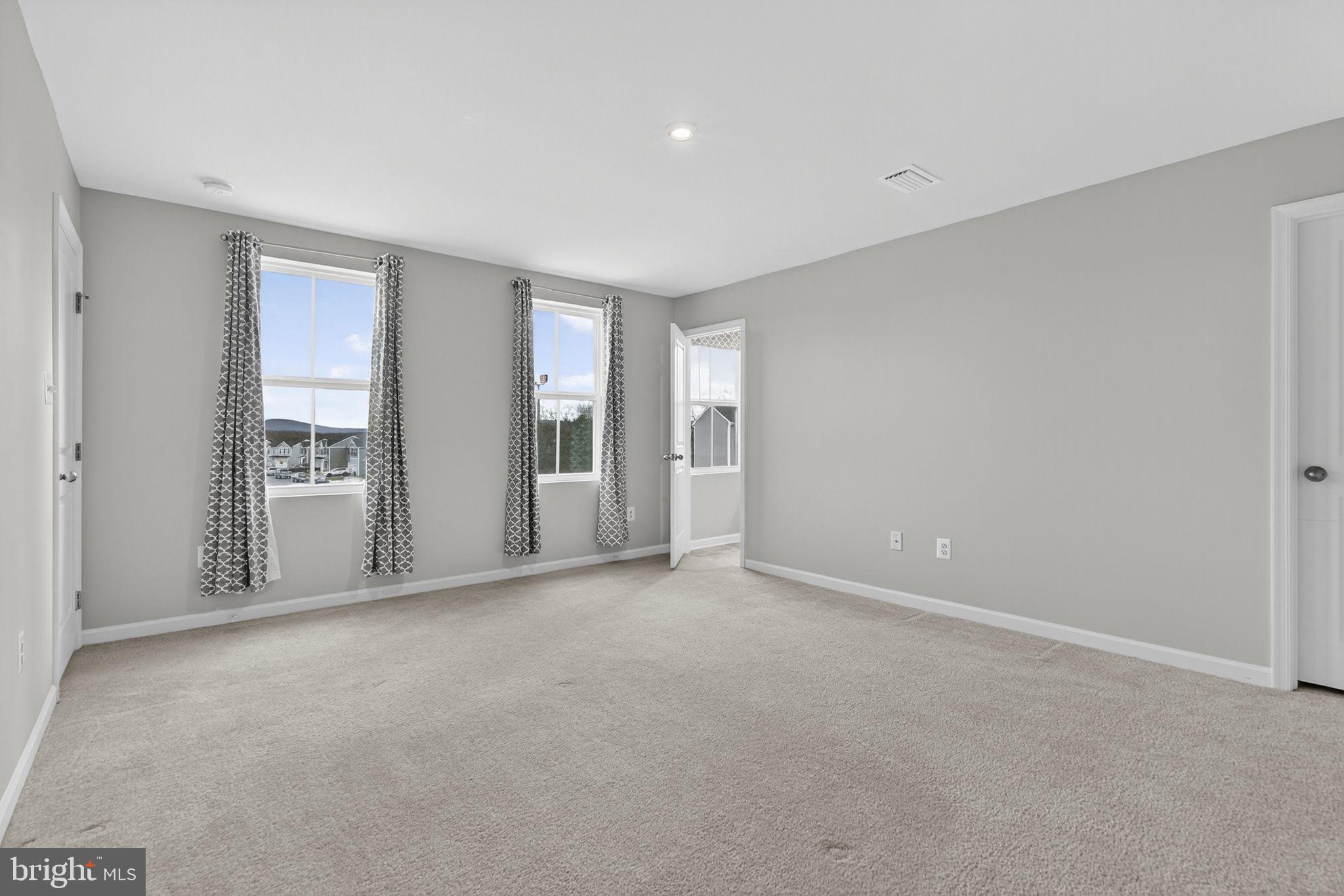 THE VILLAGE AT MIDDLETOWN - Residential