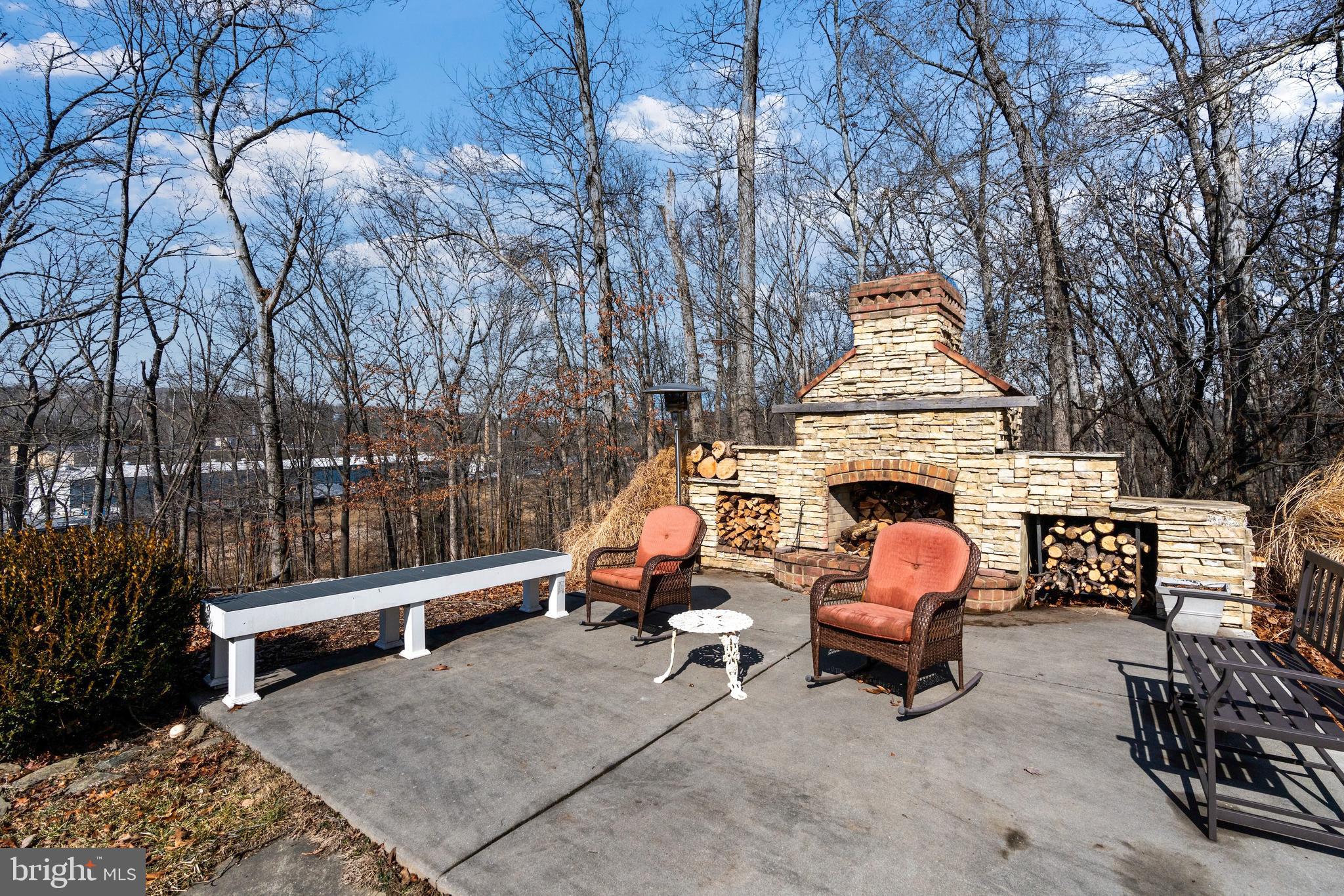 2613 CEDARHURST DRIVE