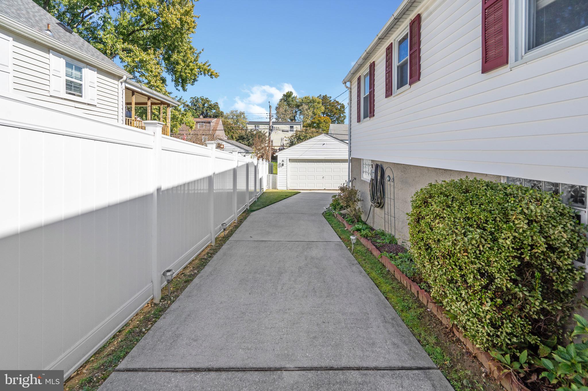 DOUBLE ROCK - Residential