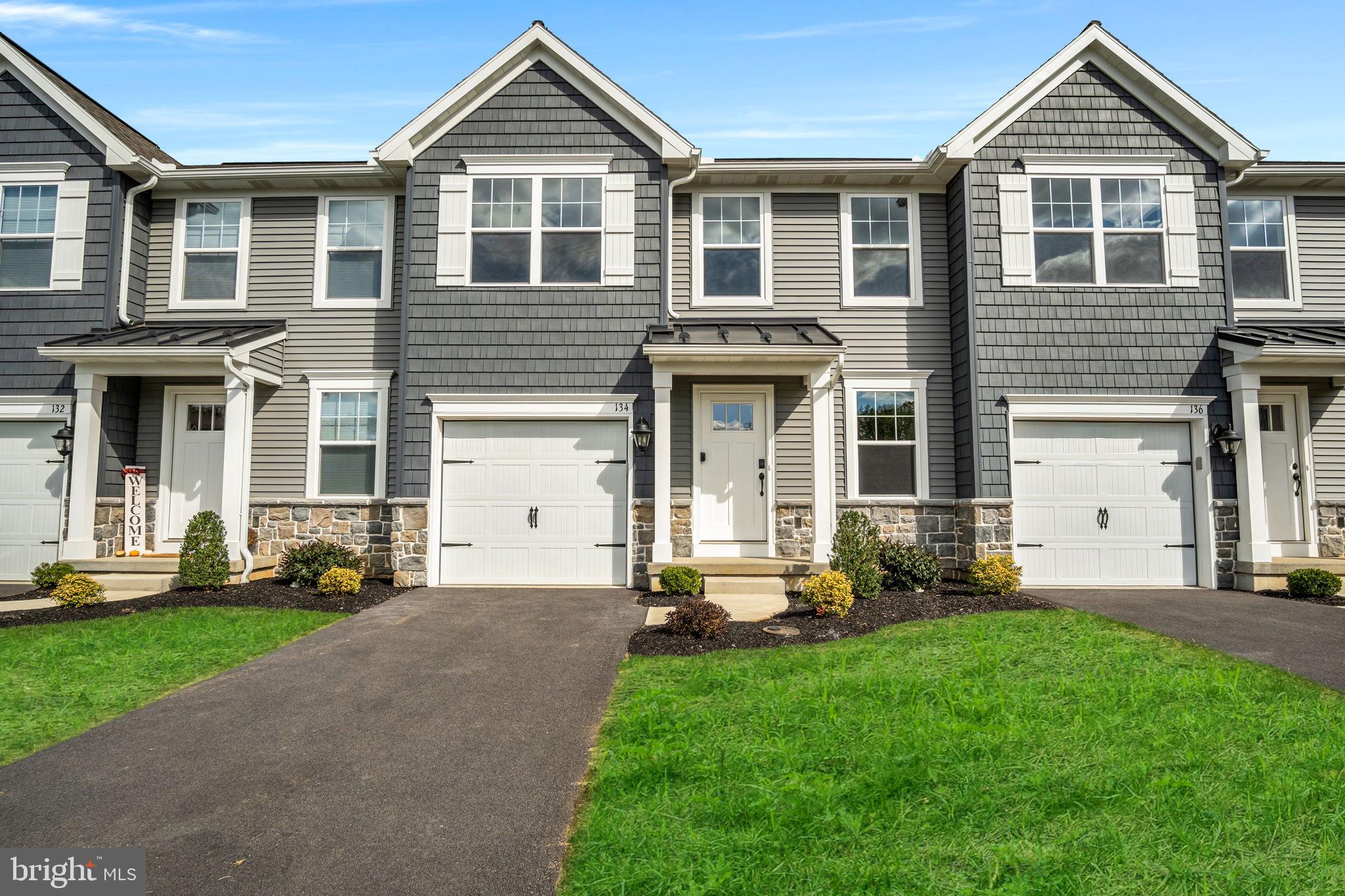 MAYAPPLE WOODS - Residential