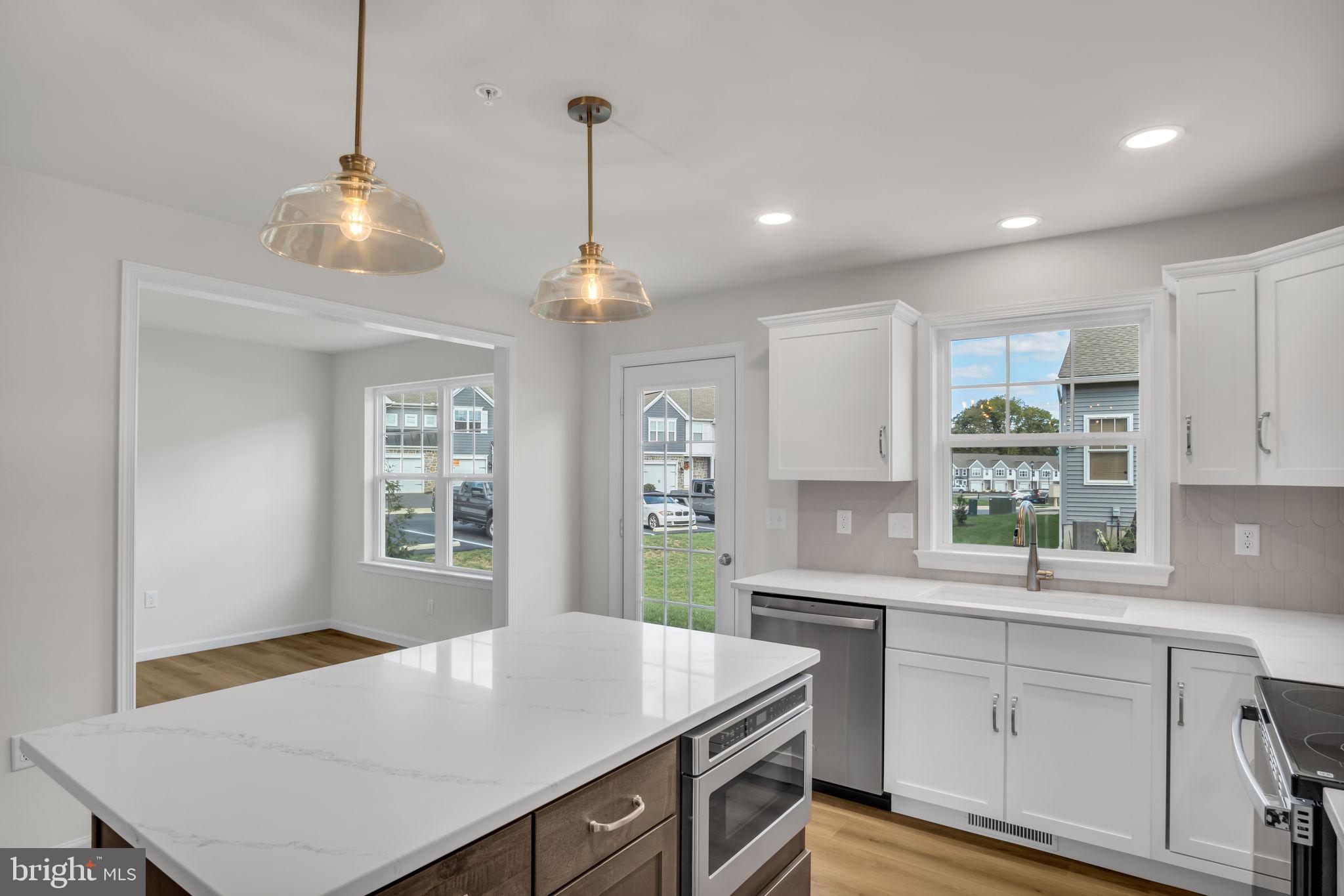 MAYAPPLE WOODS - Residential