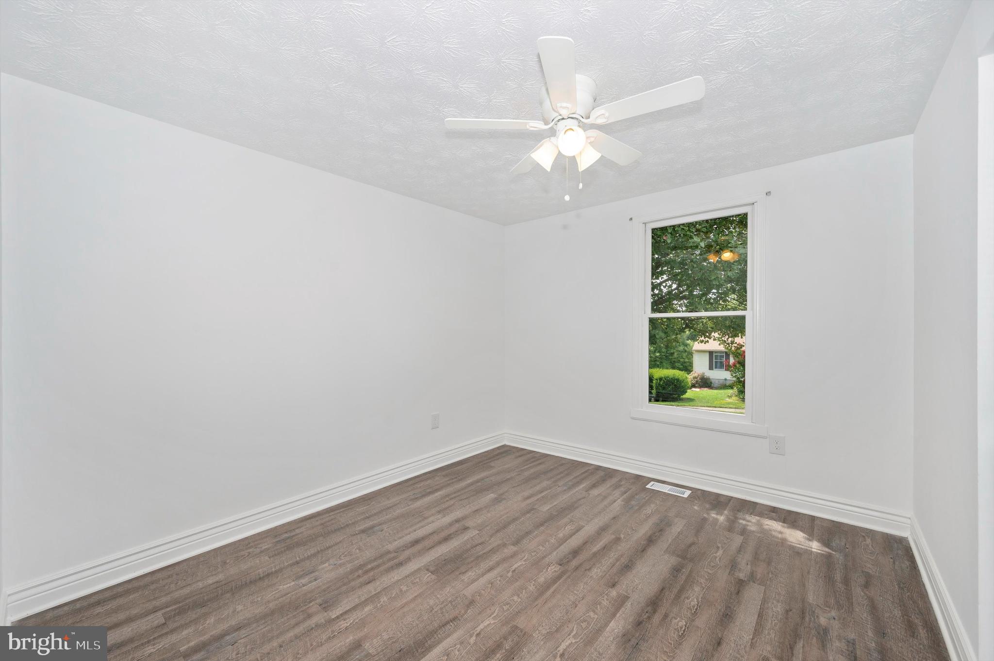 DIAMOND HILLS - Residential