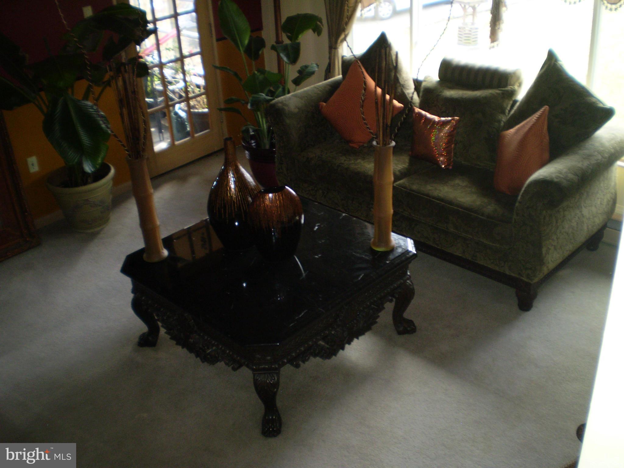 CHRIS MAR MANOR - Residential