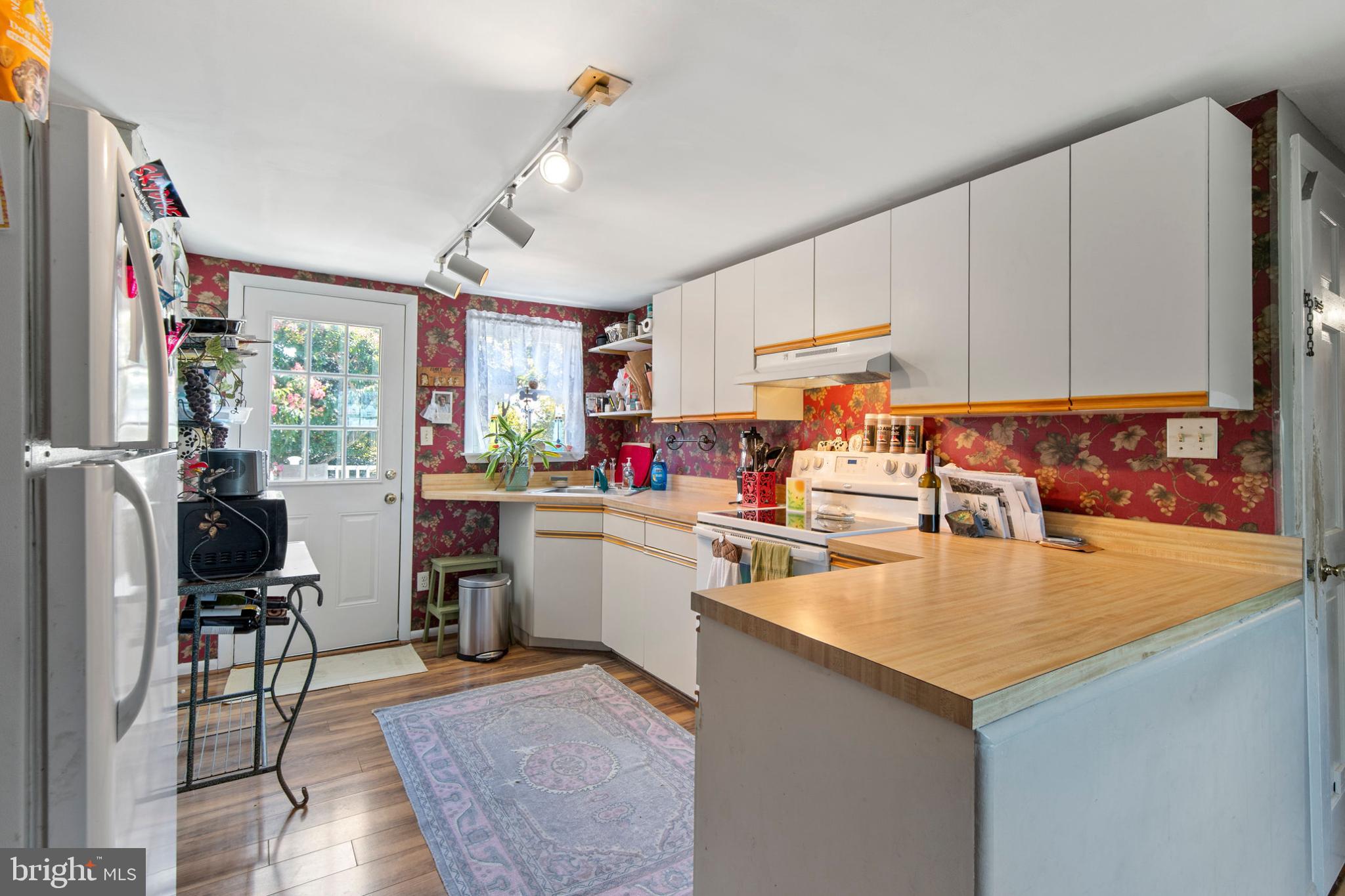 JARRETTSVILLE - Residential