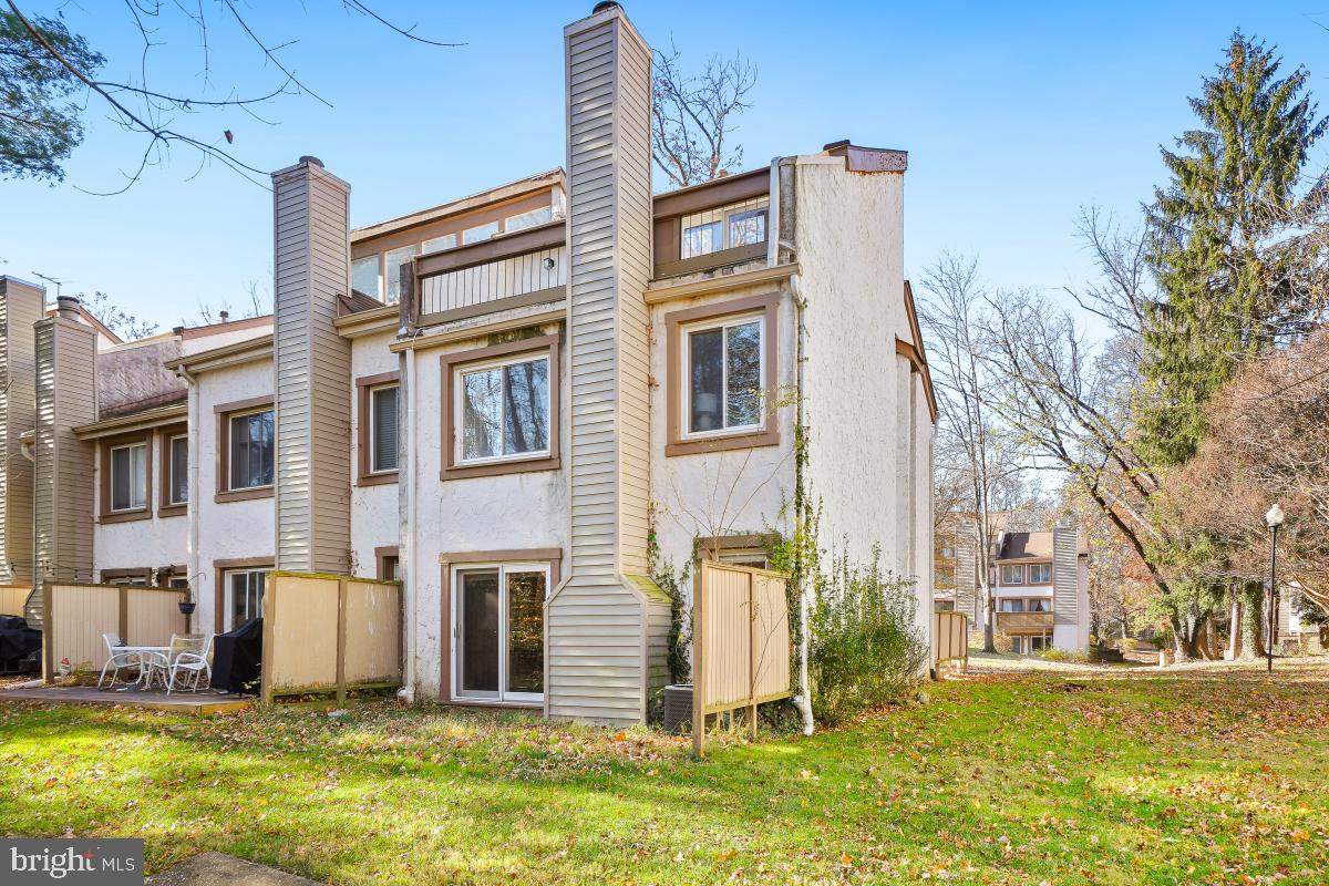 VILLAGE OF HARPERS CHOICE - Residential