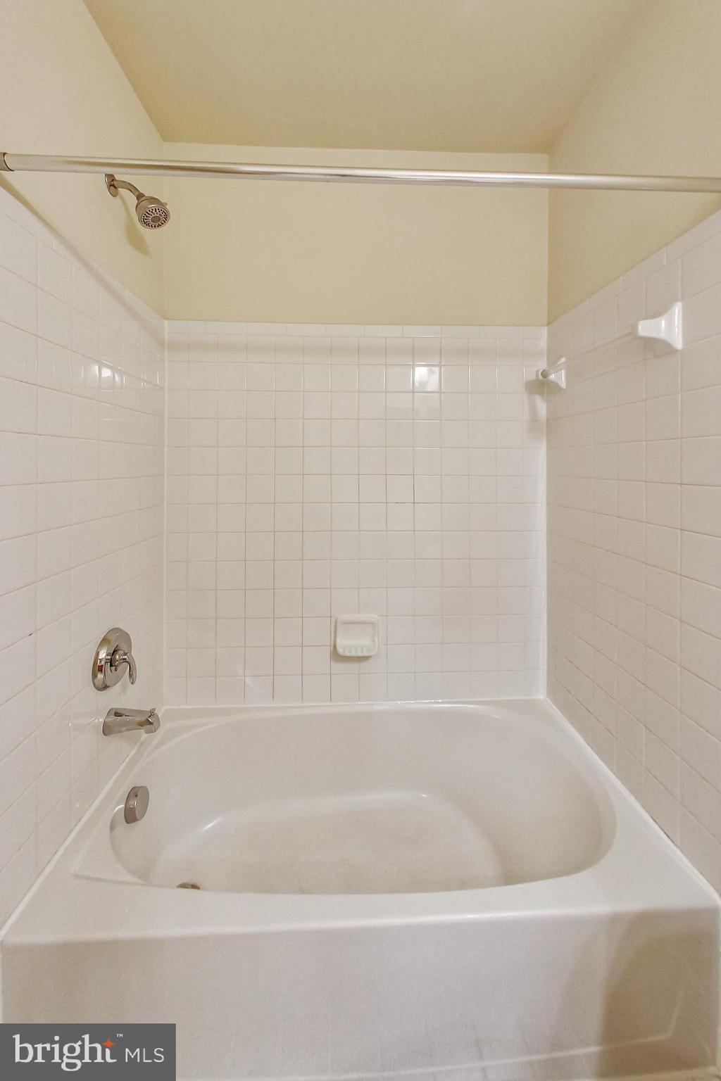 ROCK CREEK WOODS - Residential Lease