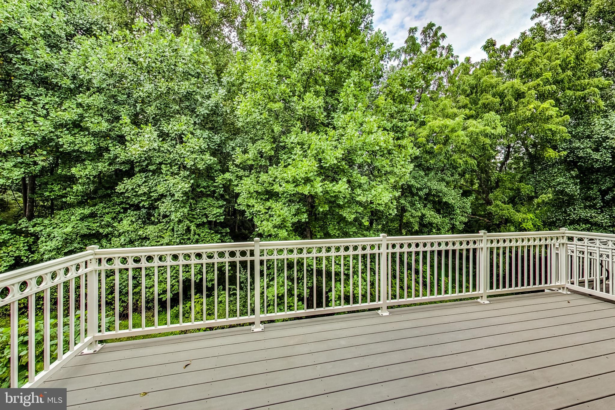 ROCK CREEK WOODS - Residential Lease