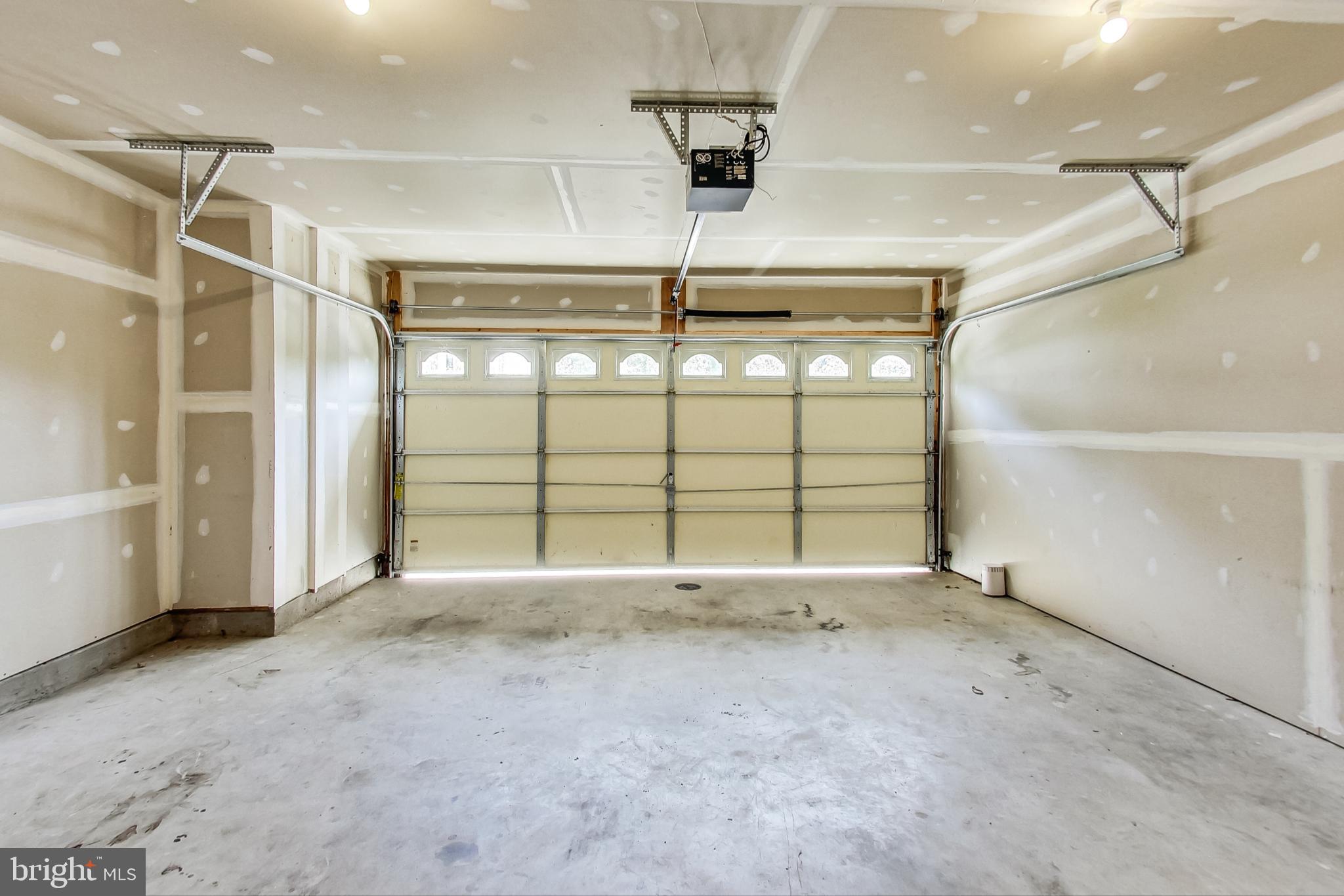 ROCK CREEK WOODS - Residential Lease