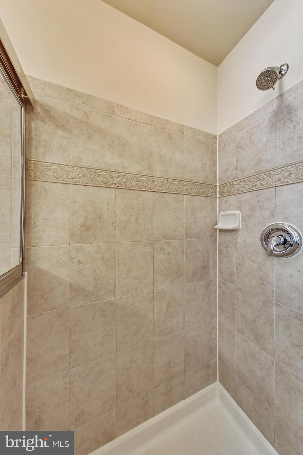 ROCK CREEK WOODS - Residential Lease