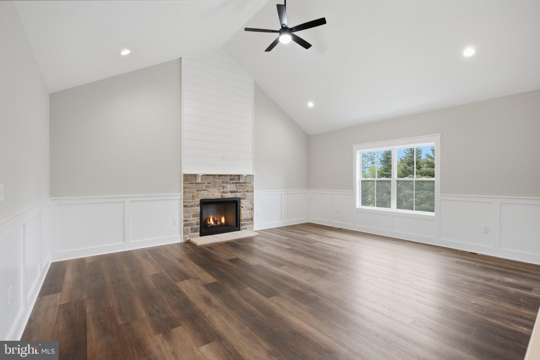 JINGLE BELLS COURT LOT 1