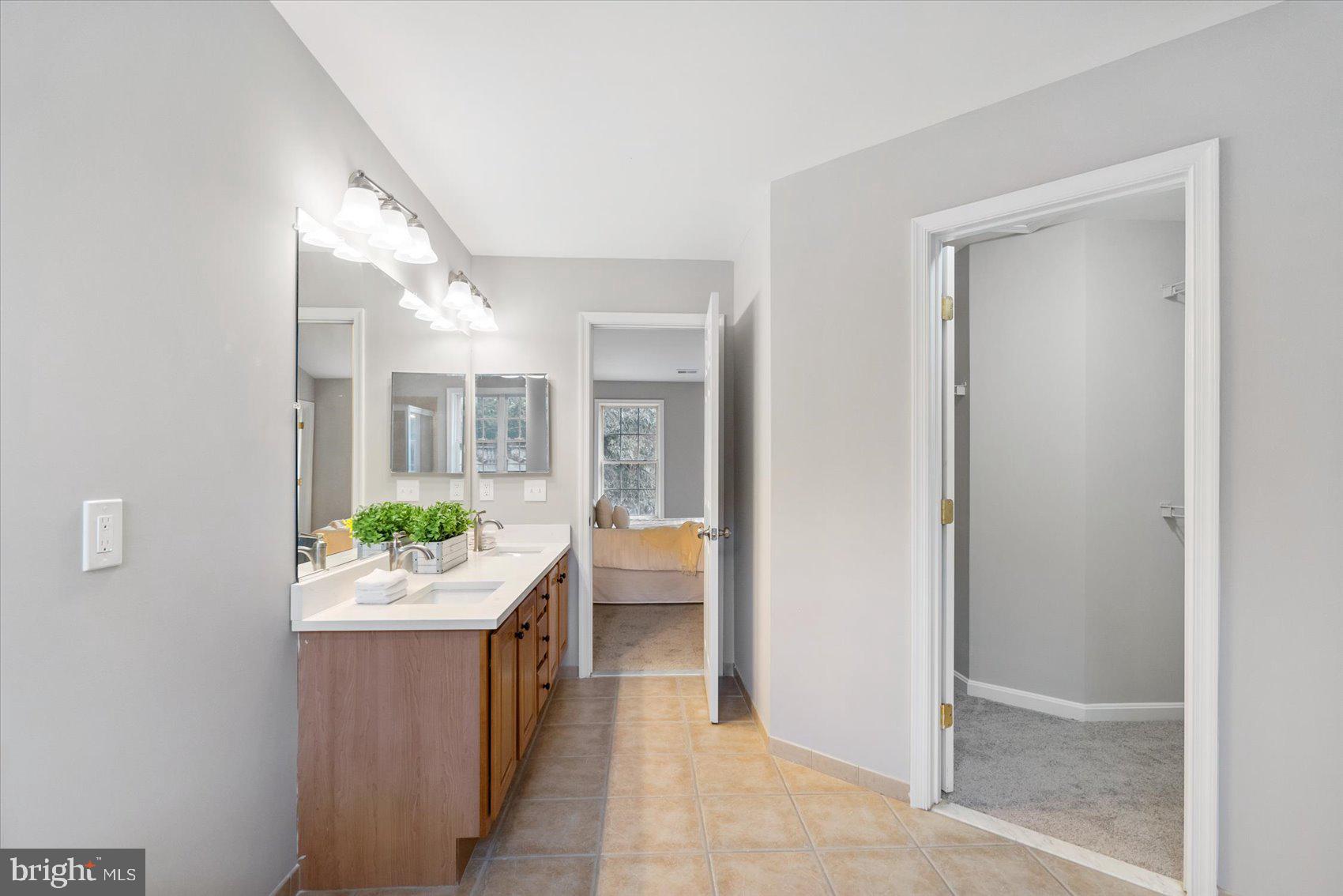 CARROLLTON MANOR - Residential