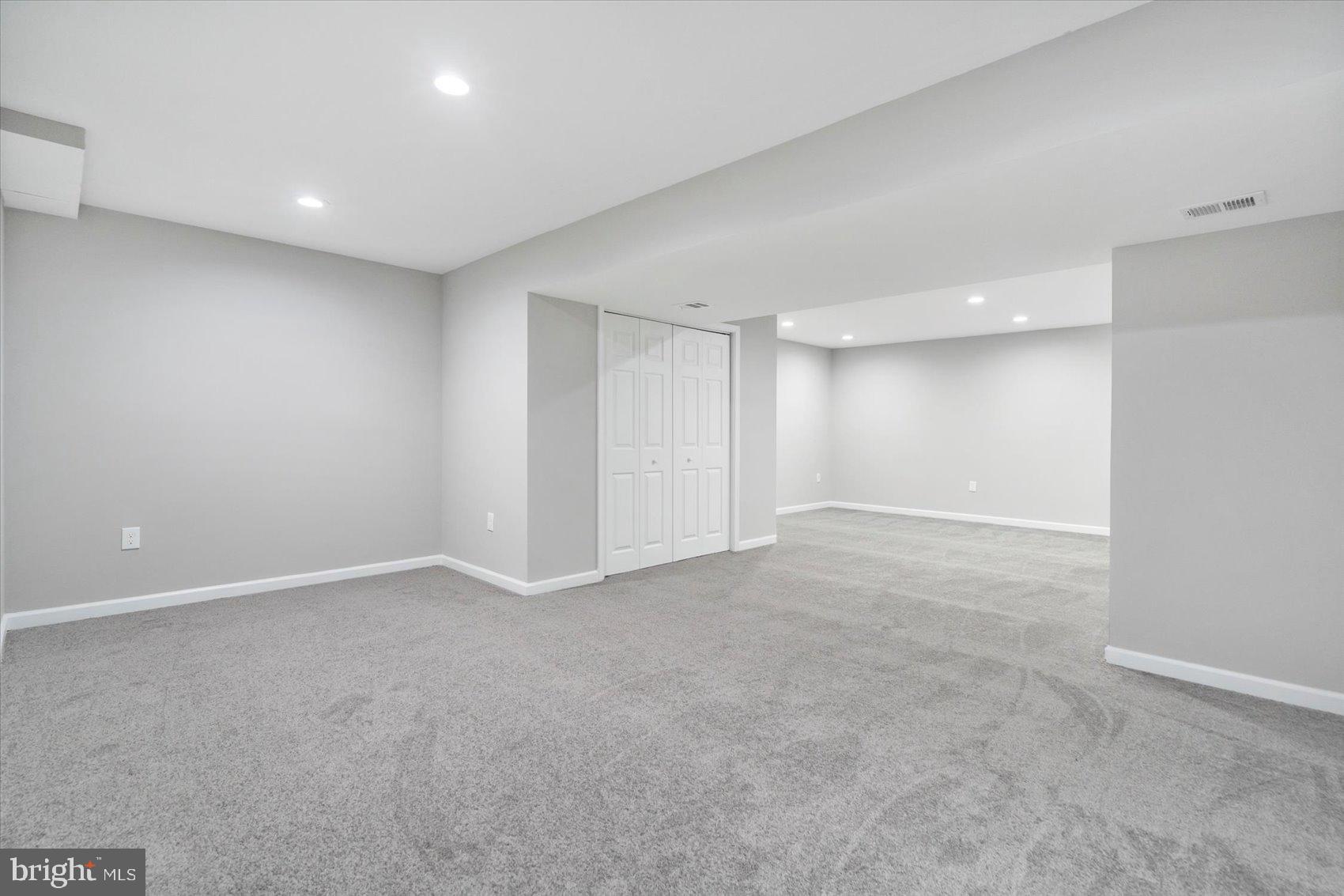 CARROLLTON MANOR - Residential